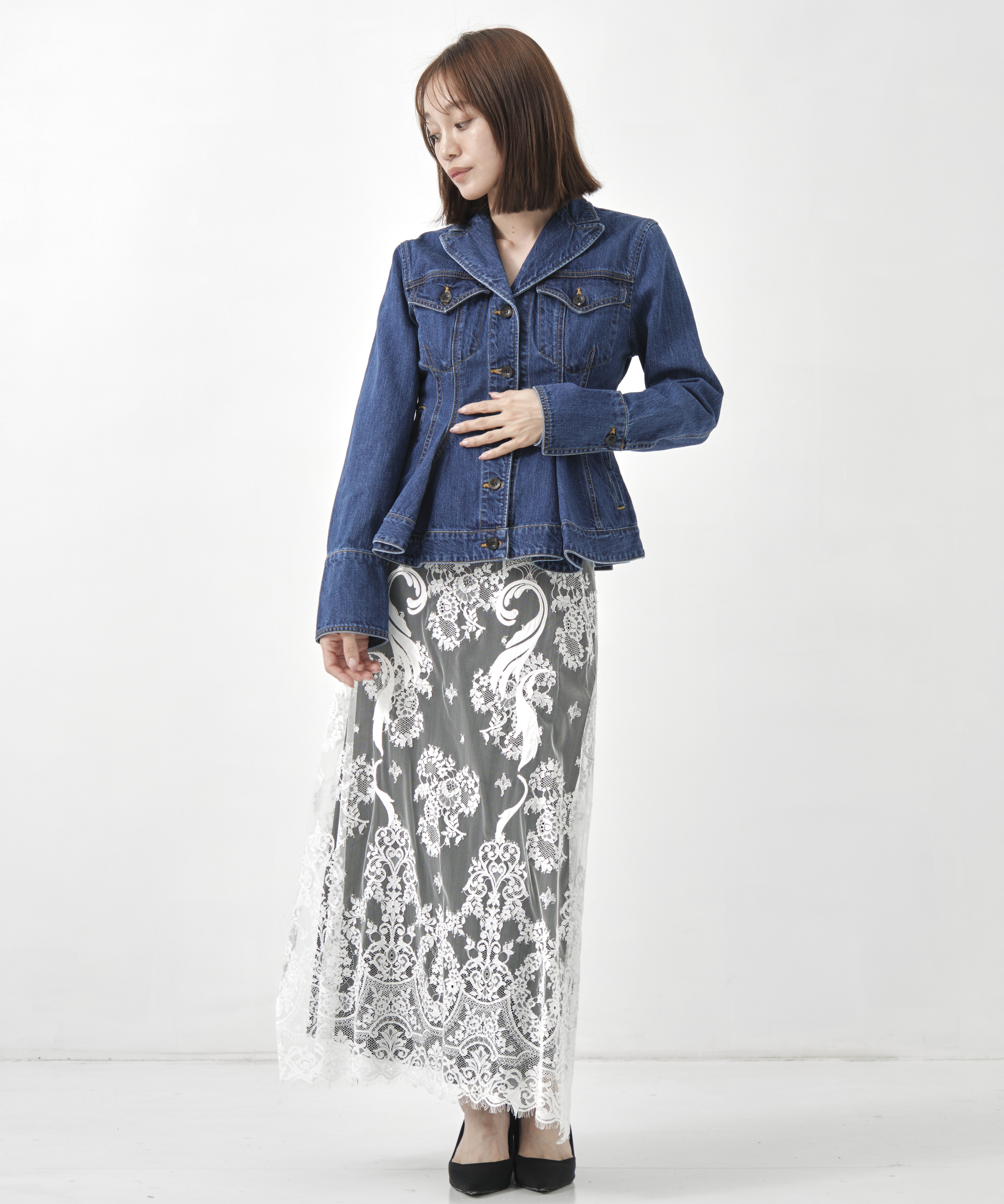 EMBROIDERED LACE SKIRT 