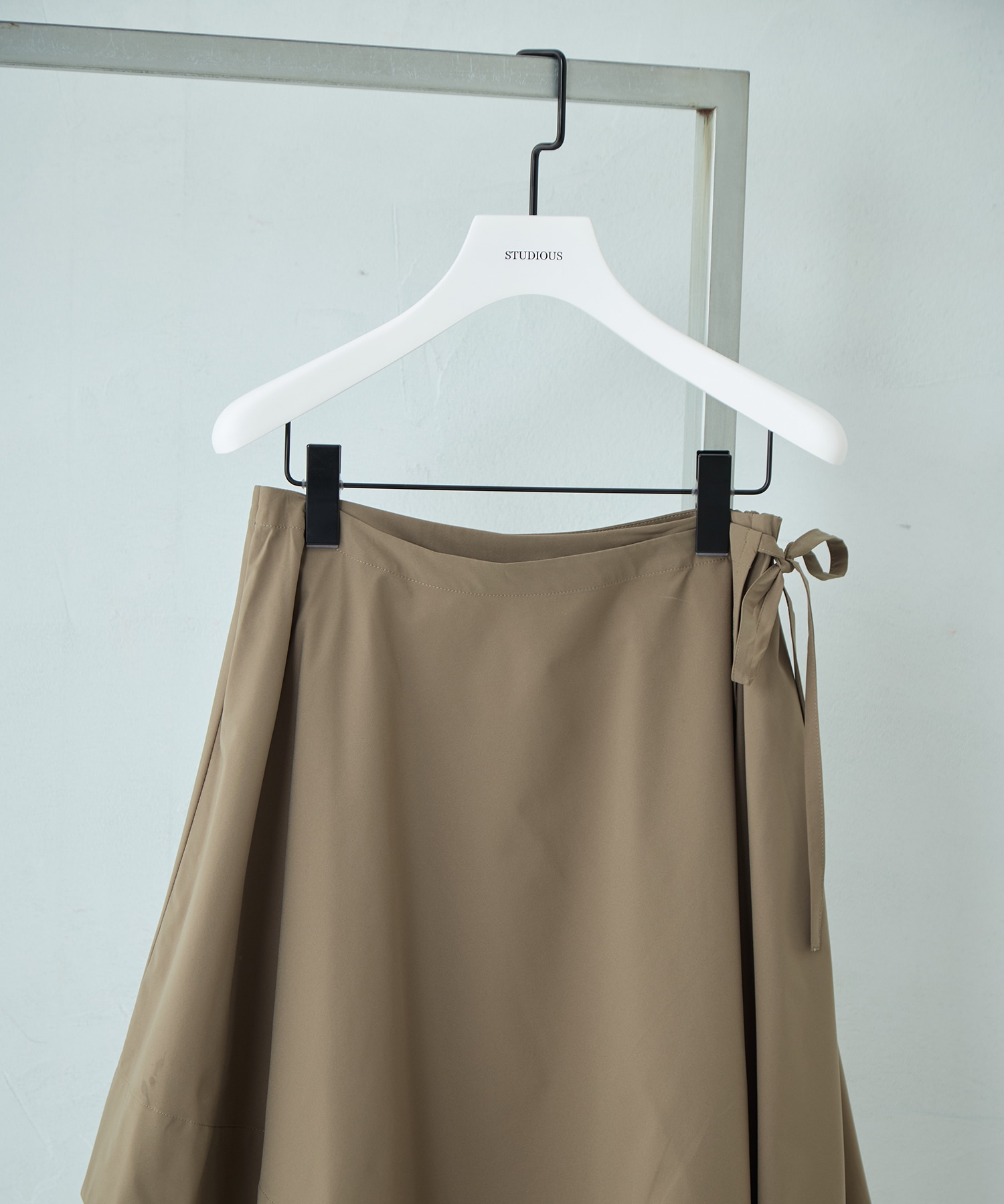 Asymmetry Wrap Layer Skirt STUDIOUS