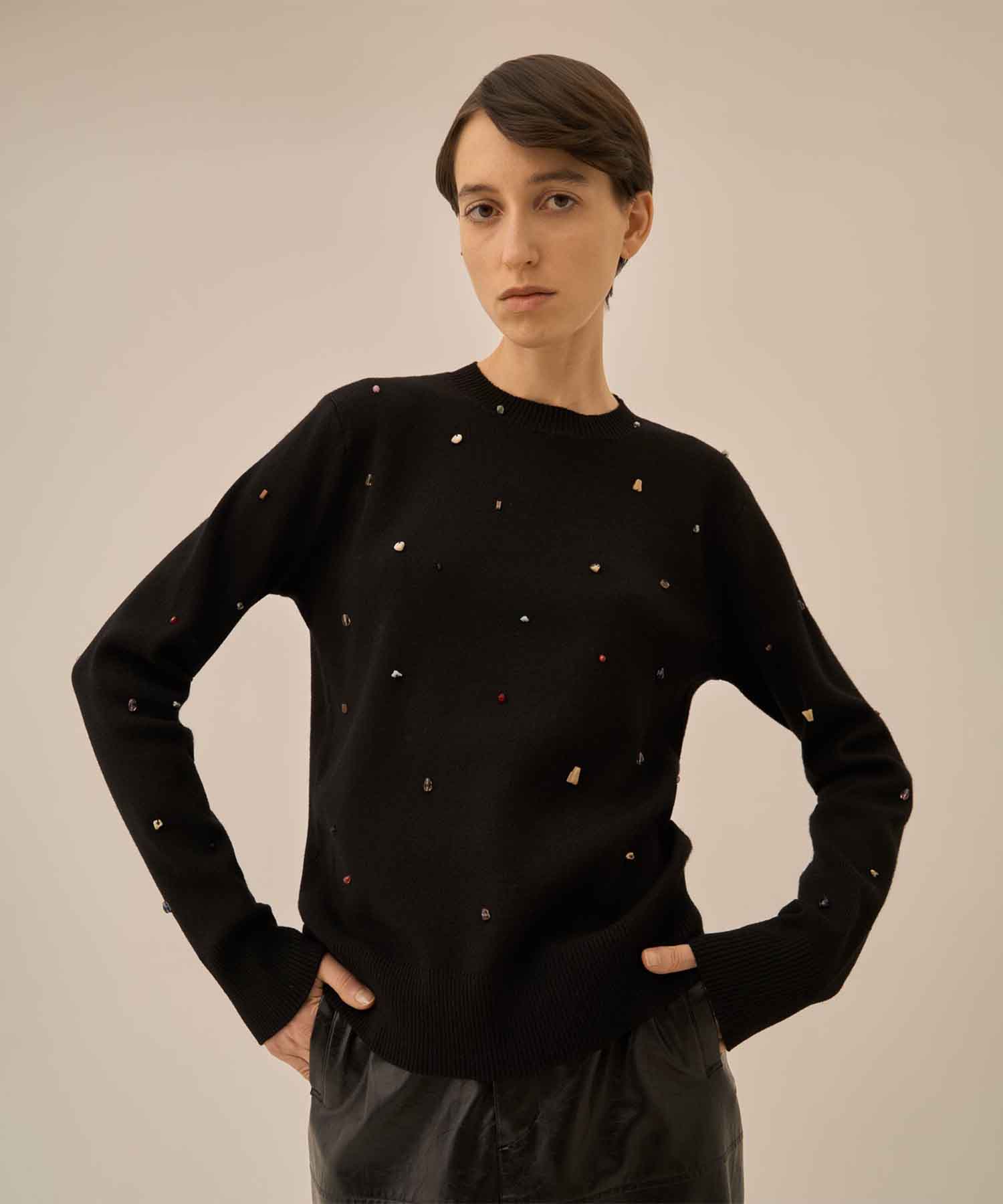 Aila glass beads& ores knit pullover AKIRANAKA