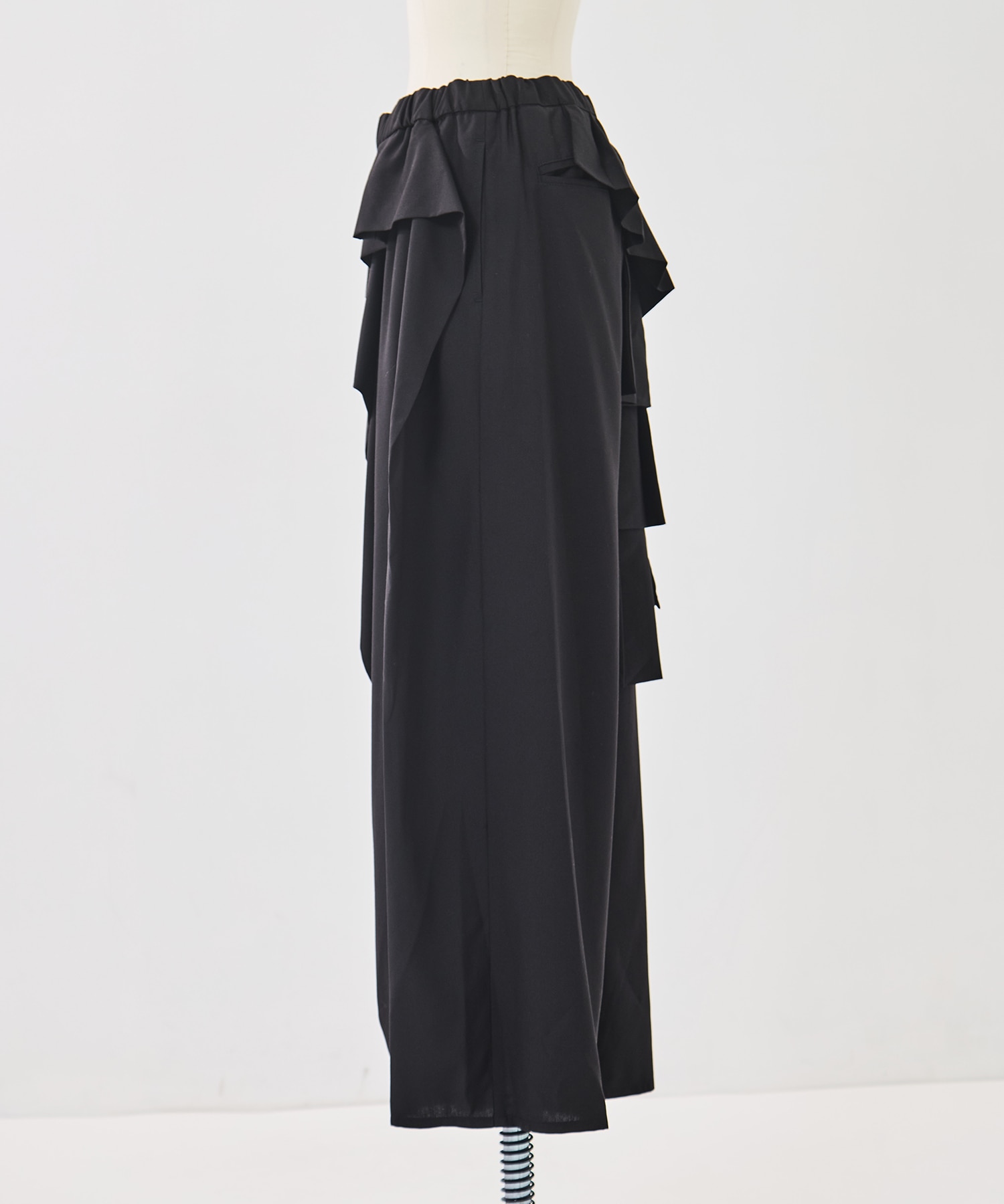 RUFFLE PANTS TAAKK