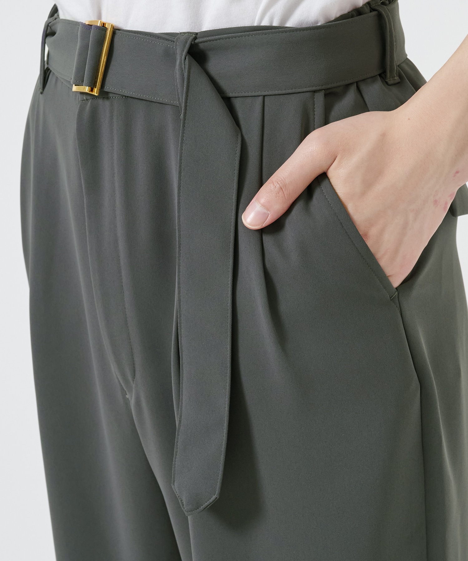 〈別注〉BELTED TAPERD PANTS CULLNI