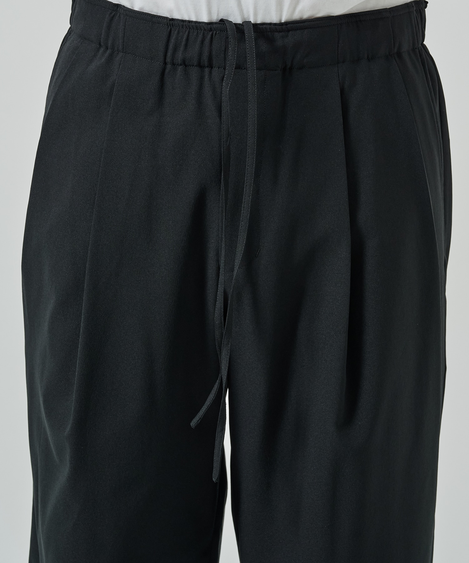 〈別注〉TWO TUCK EASY TROUSERS MARKAWARE/marka