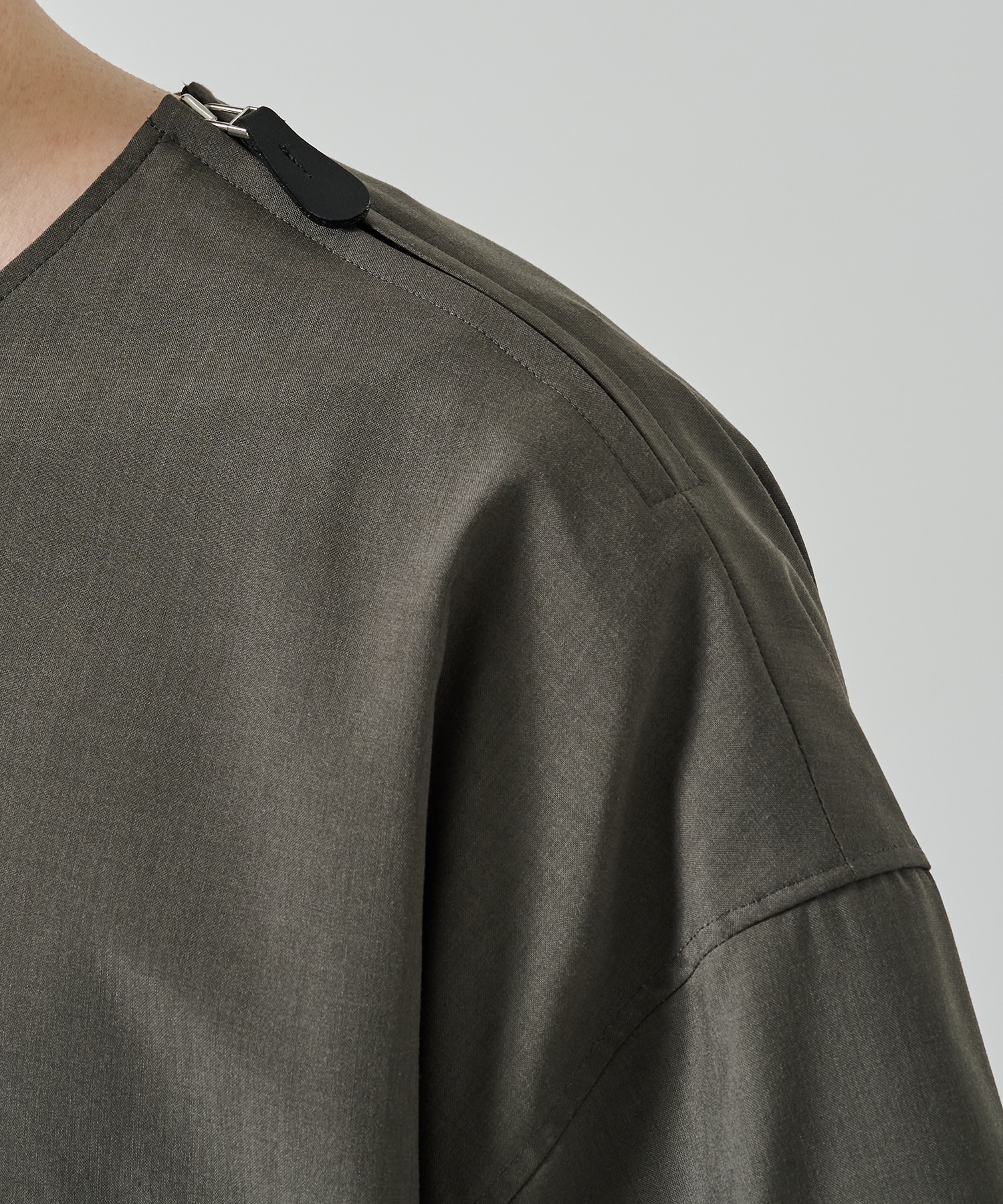 THE SIDE ZIP PULLOVER SHIRT SHORT SLEEVE THE RERACS