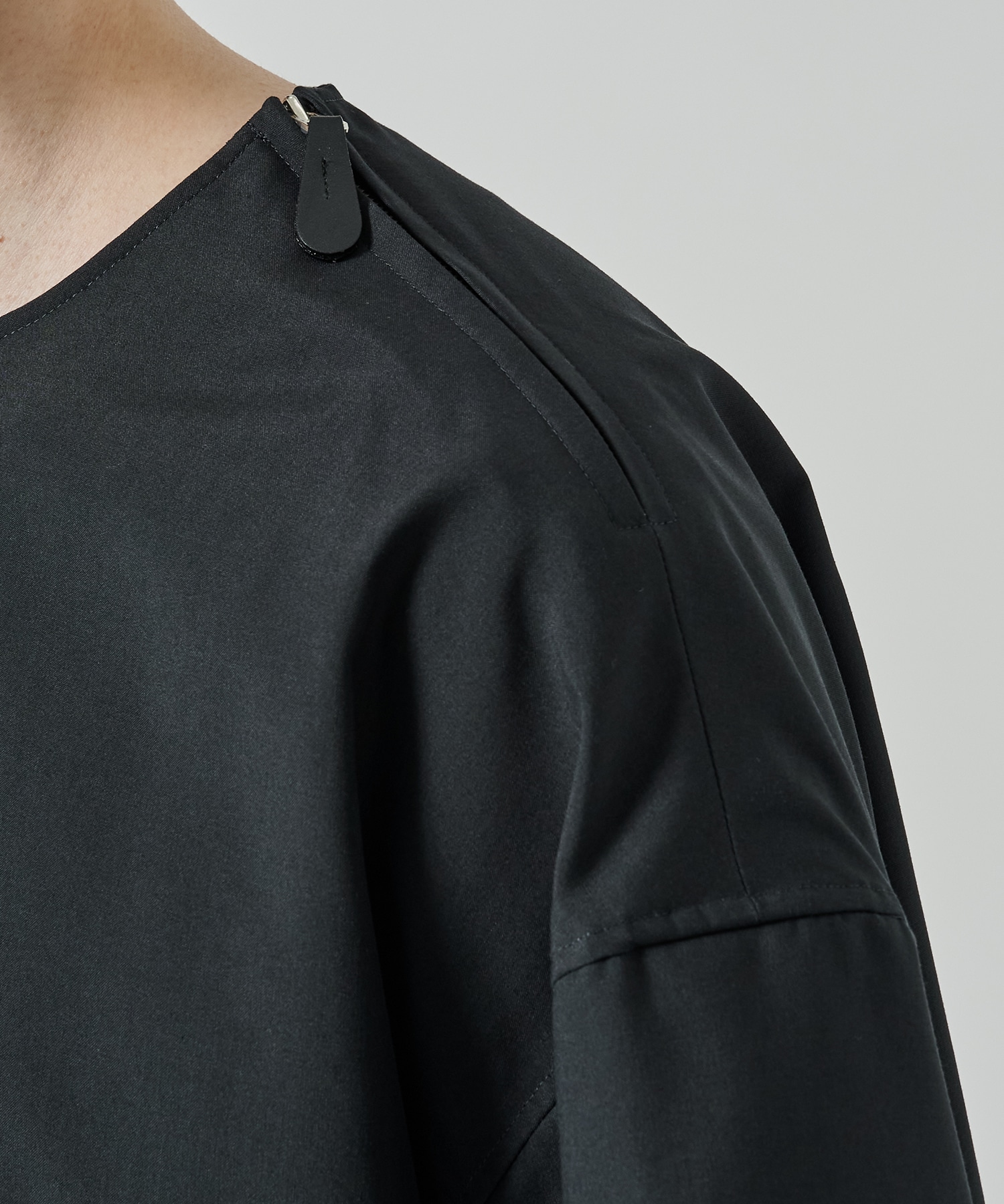 THE SIDE ZIP PULLOVER SHIRT SHORT SLEEVE THE RERACS