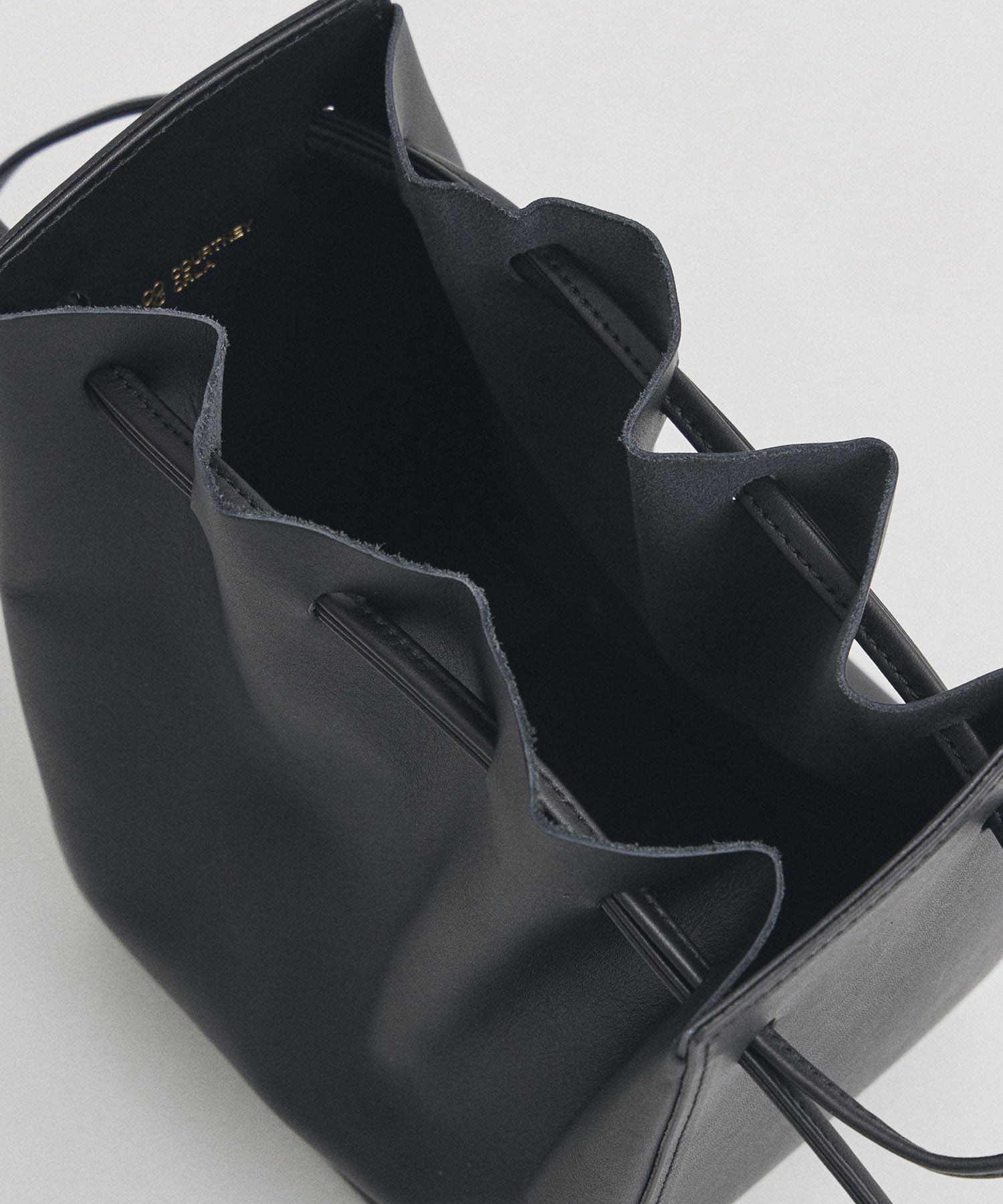 別注レザー巾着BAG COURTNEY ORLA