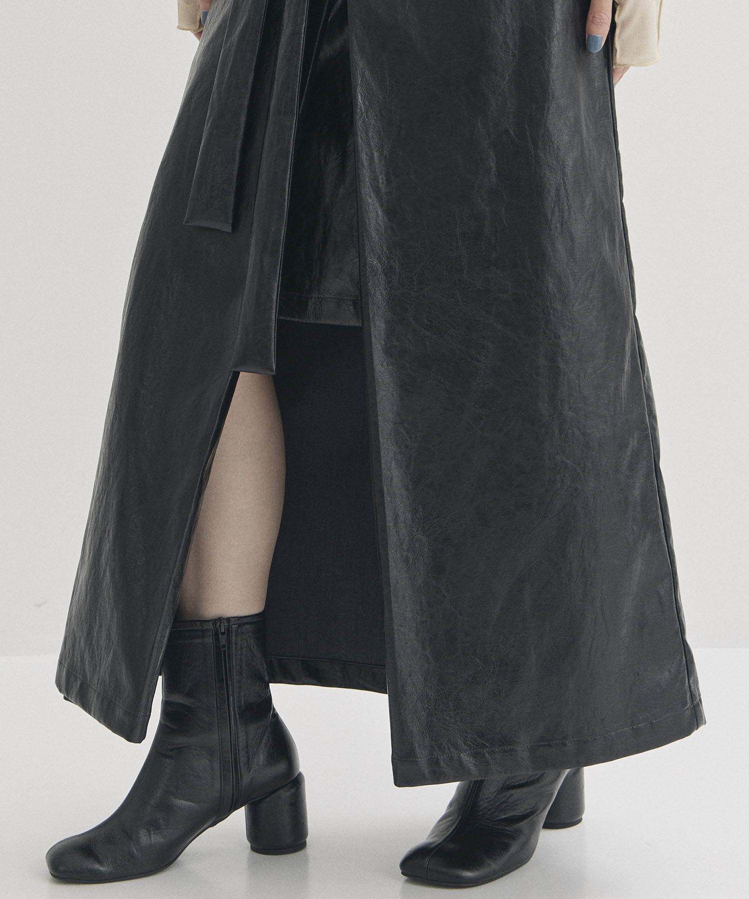 2way Silhouette Skirt STUDIOUS