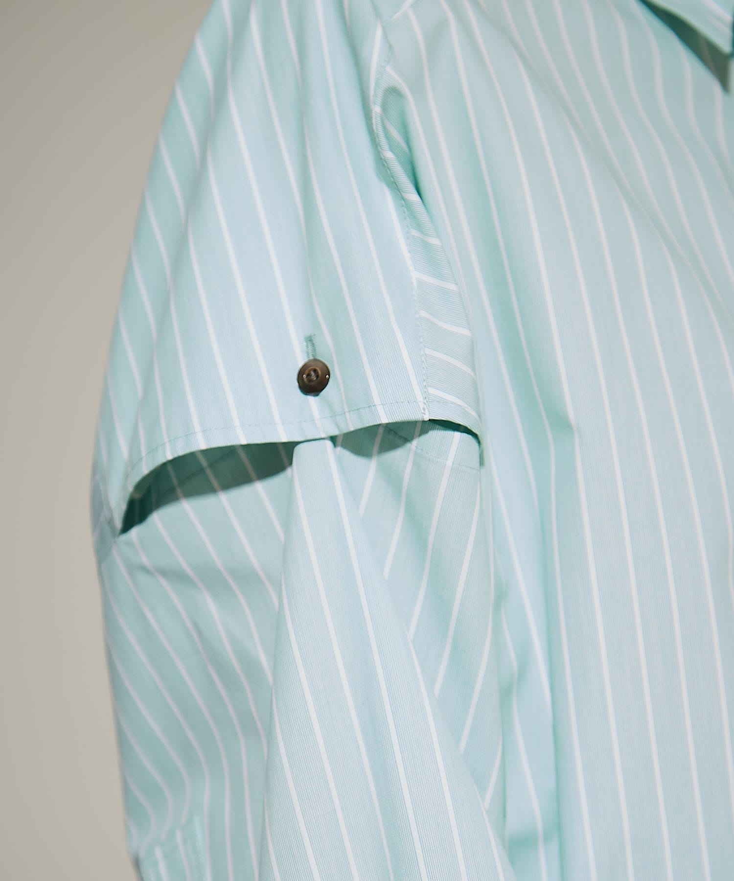 Double Belt Cropped Shirt UJOH