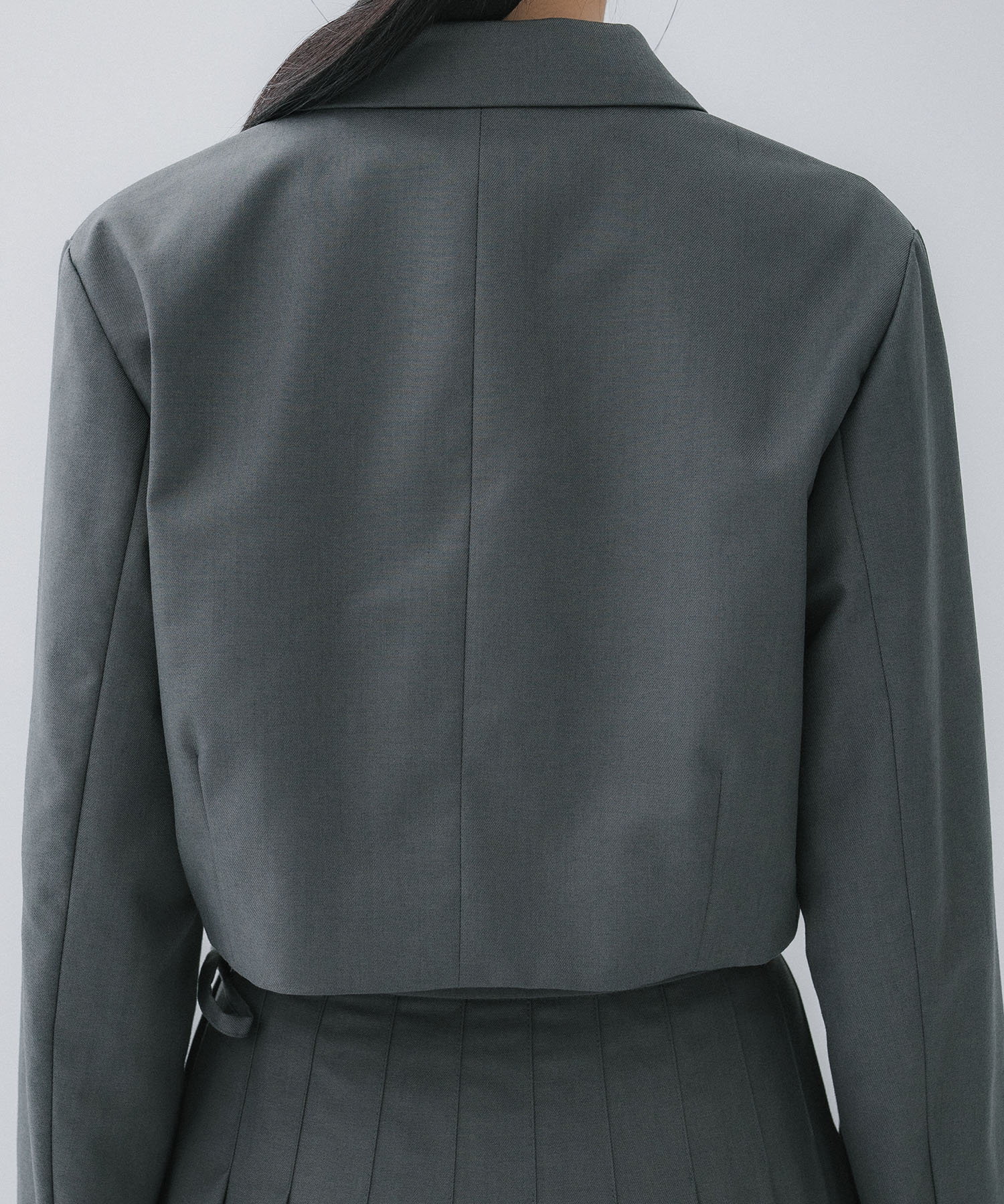 SHORT JACKET WITH PLEATS WRAP SKIRT AMERI