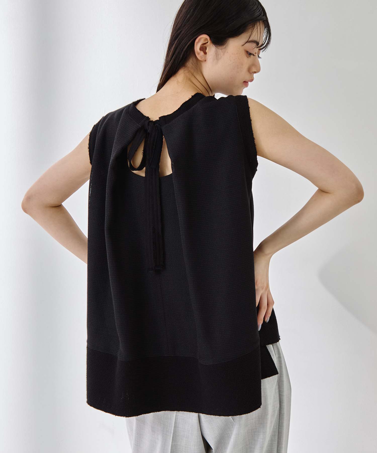 Sleeveless Washable Mesh Blouse STUDIOUS