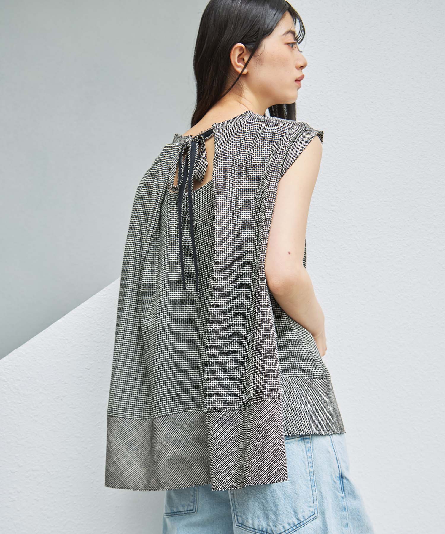 Sleeveless Washable Mesh Blouse STUDIOUS
