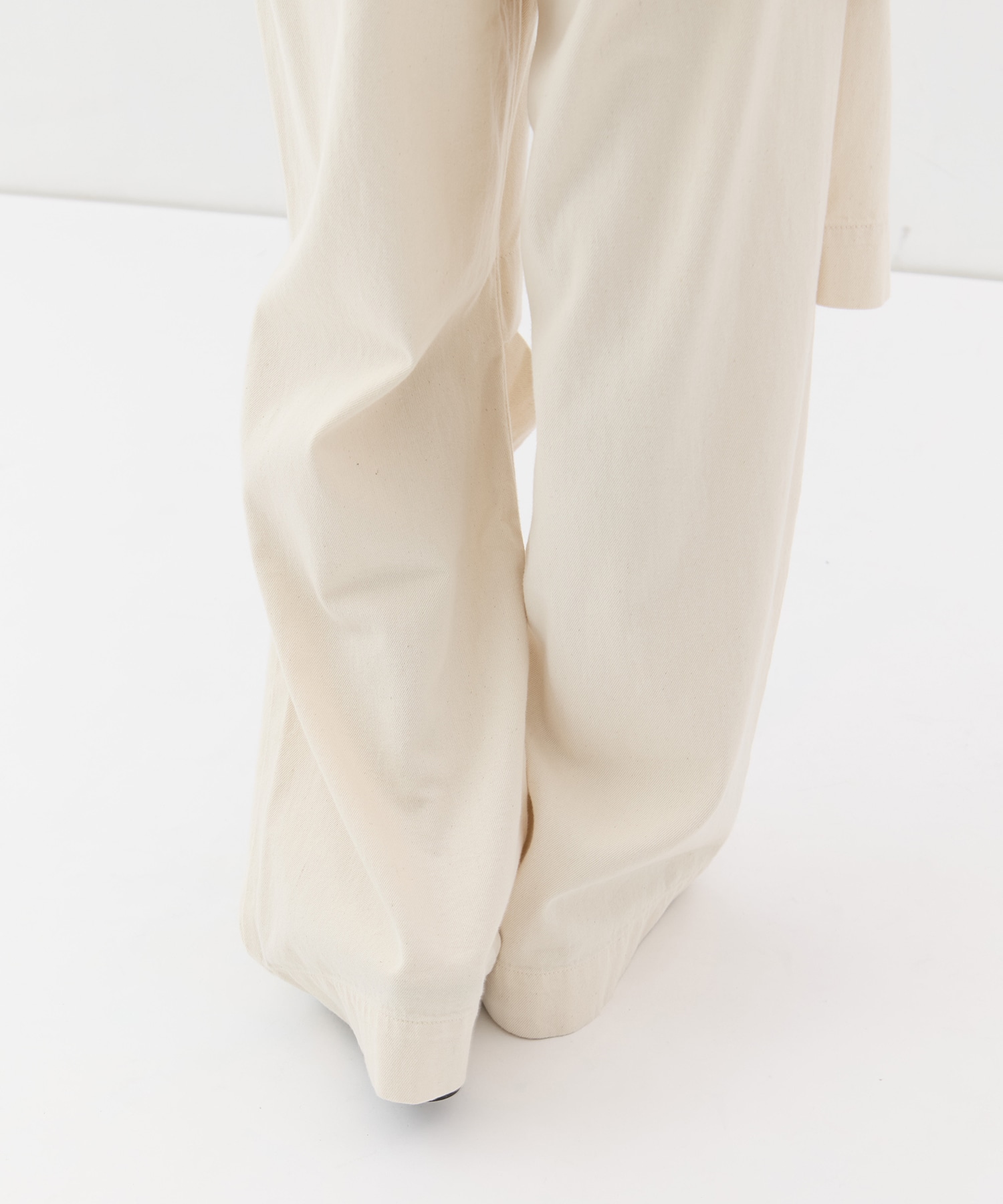 別注Relaxed open knee LIVINGTONE