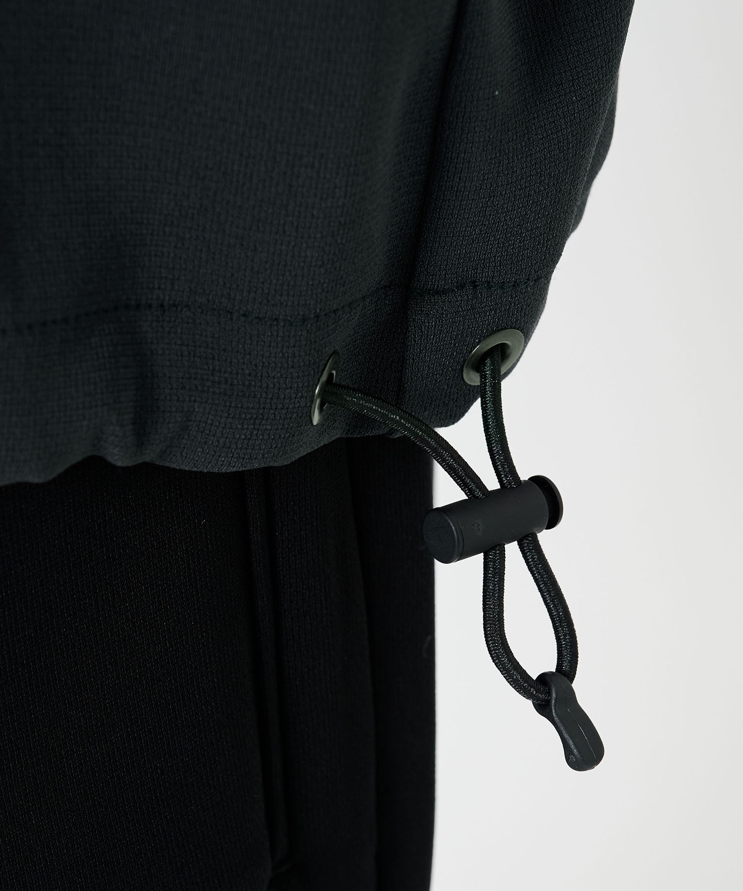 ESSENTIAL HALF ZIP SWEAT SHIRTS STUDIOUS
