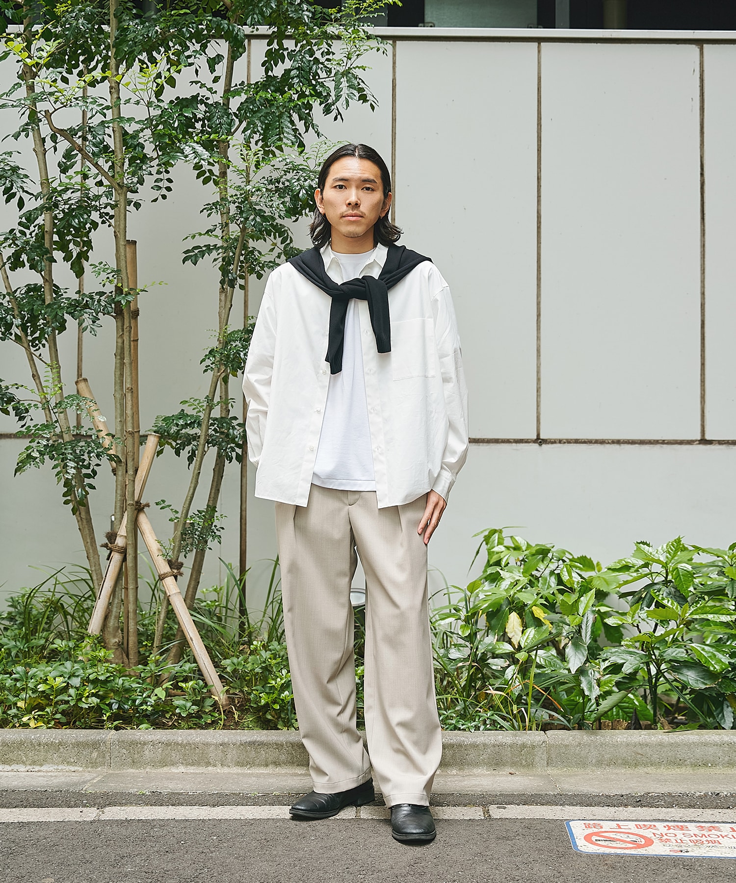 Smooth Silky V neck Knit STUDIOUS