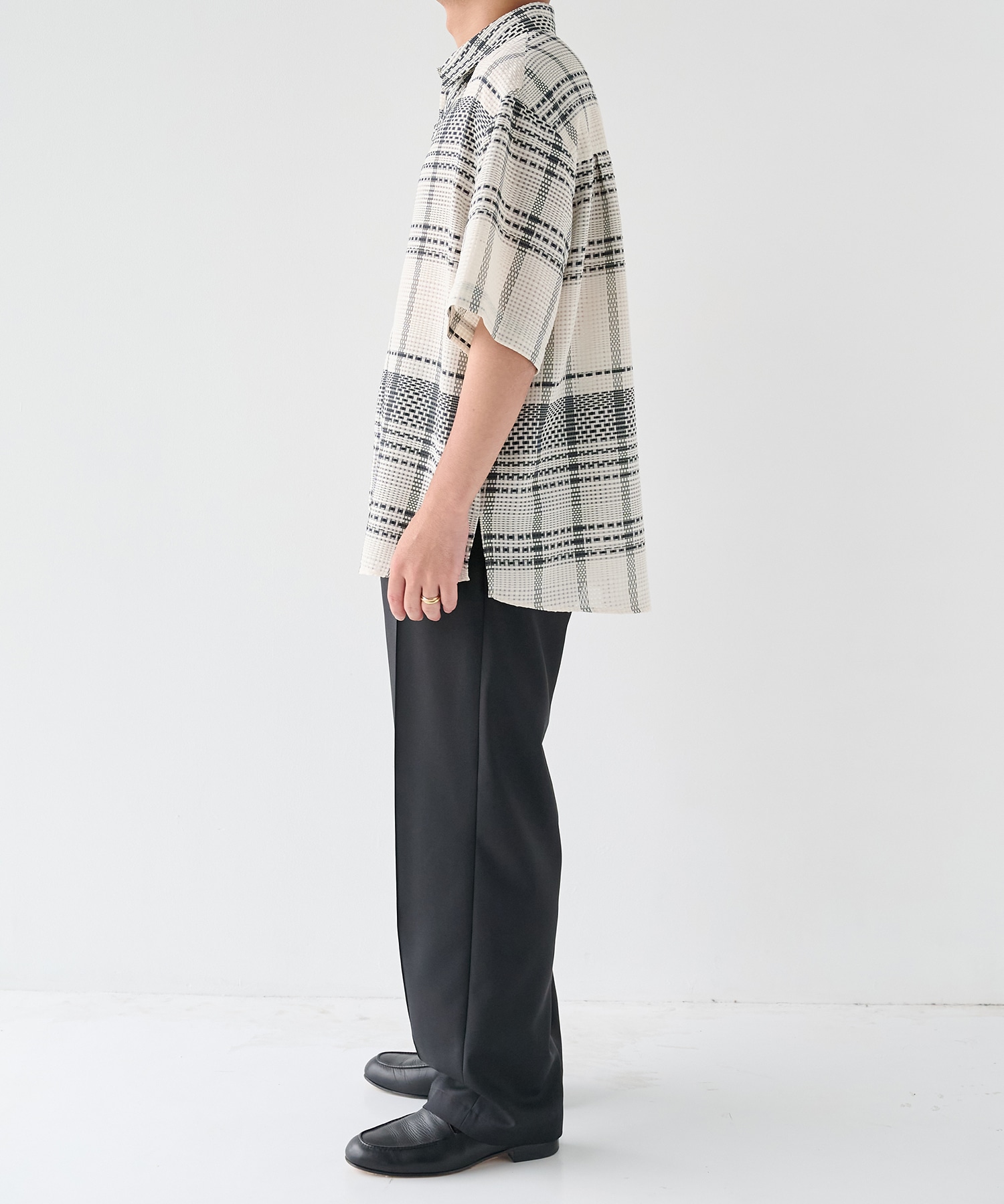 Sheer Tile Check Chin Tab Short Sleeve Shirt CULLNI