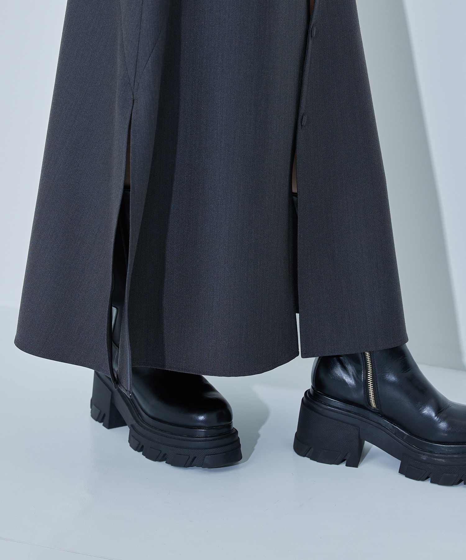 Wave Slashed Skirt STUDIOUS