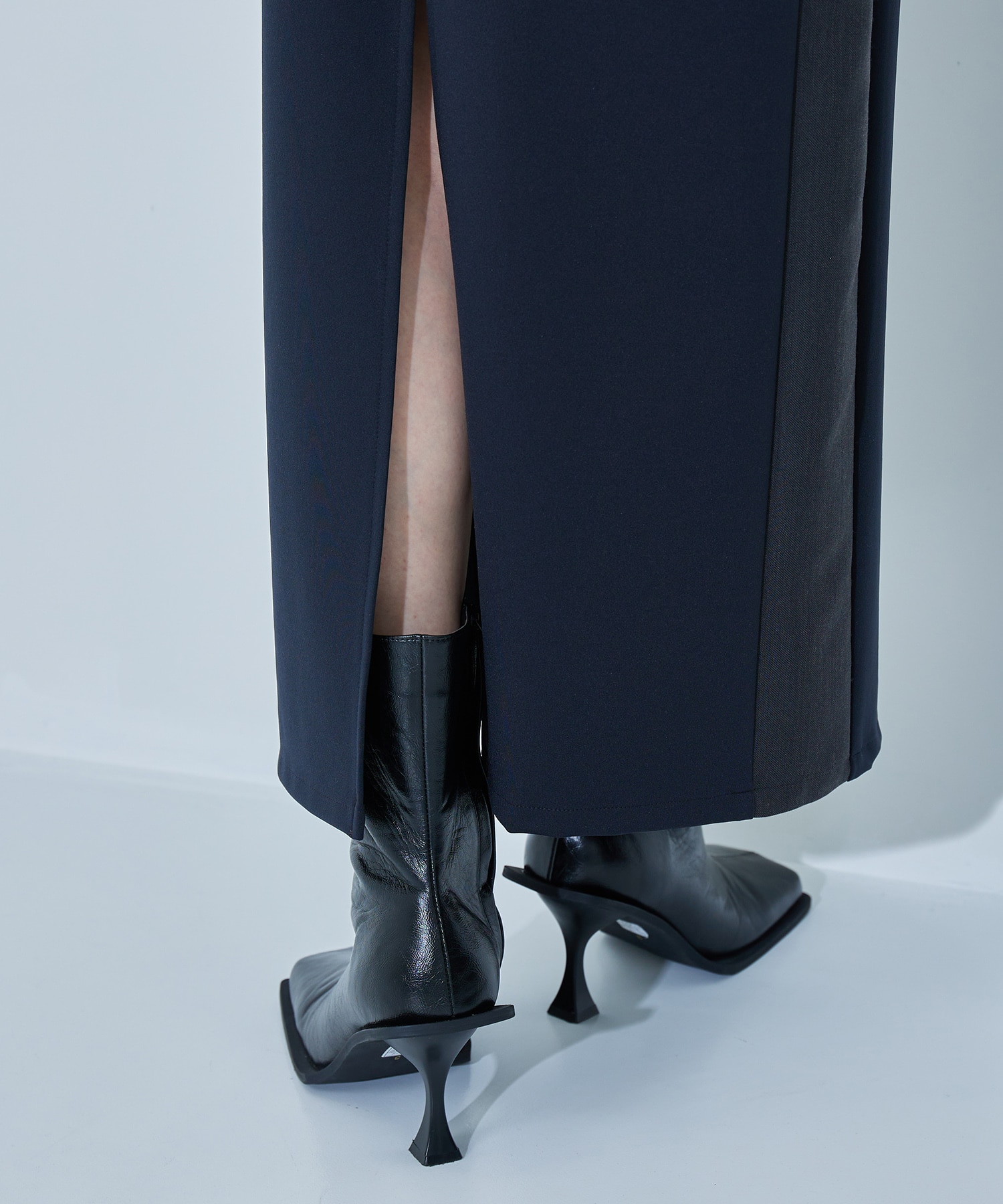 Super Stretch Tight Skirt STUDIOUS