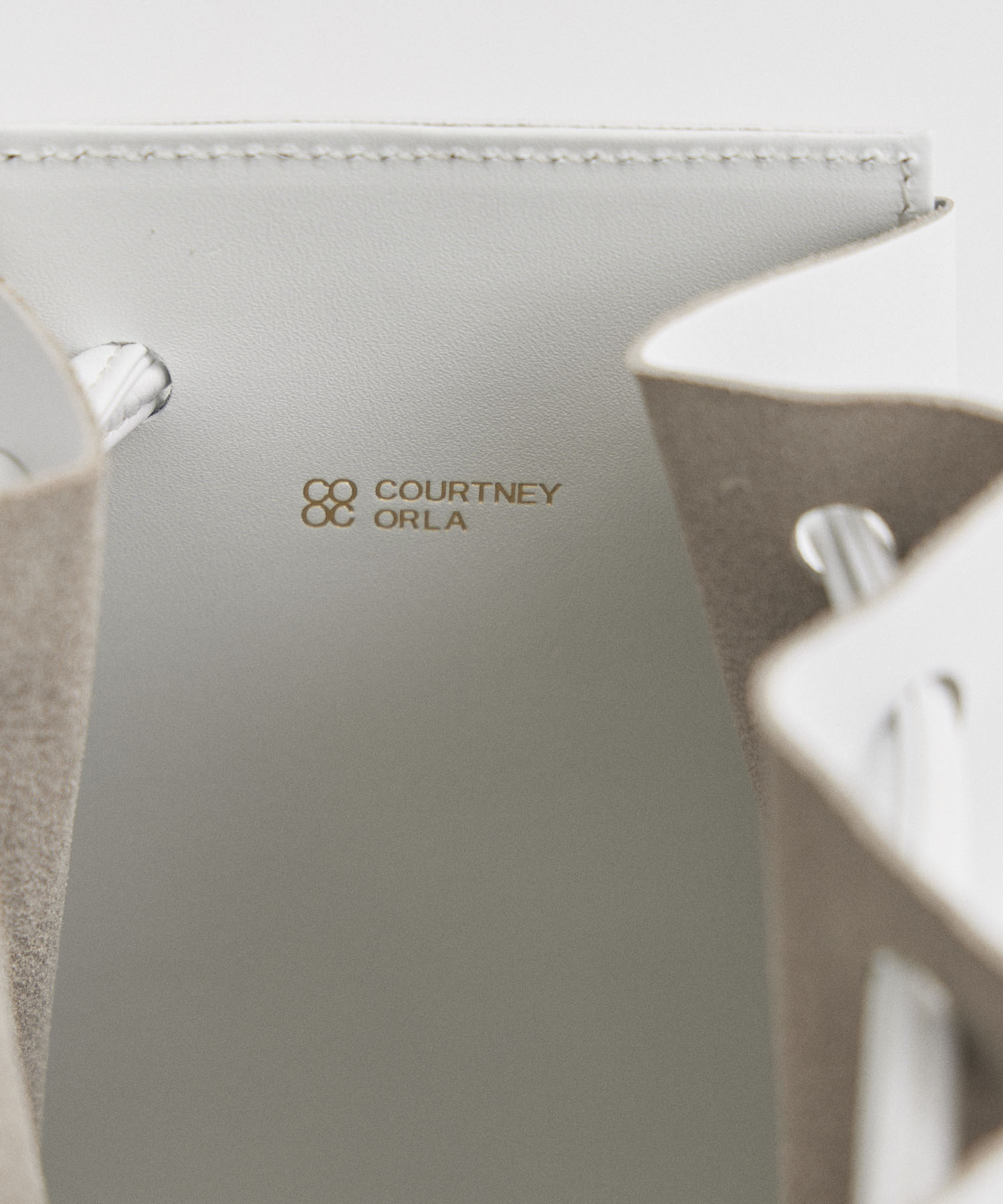 別注レザー巾着BAG COURTNEY ORLA