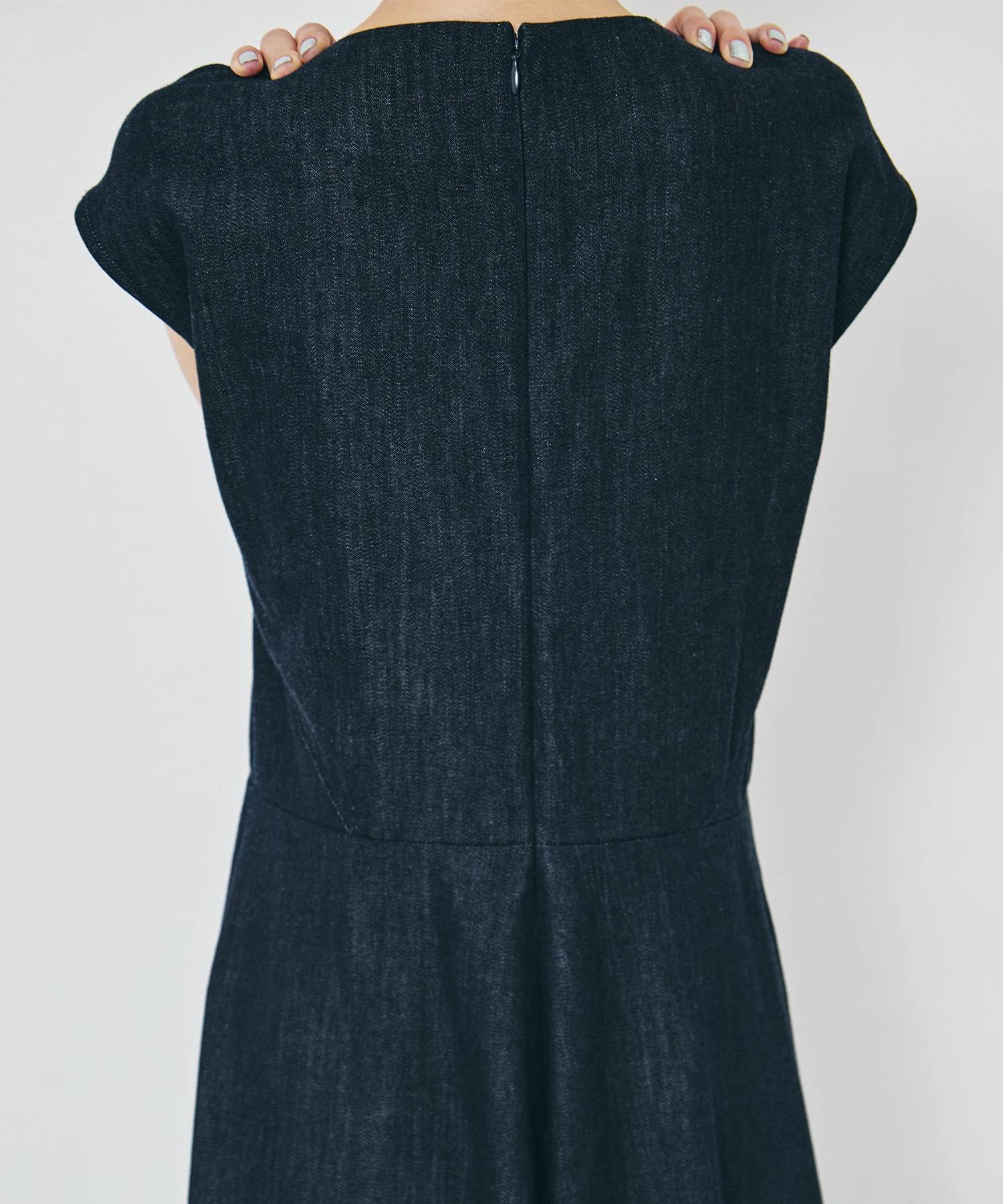 別注CUT-OUT FLERED DRESS 