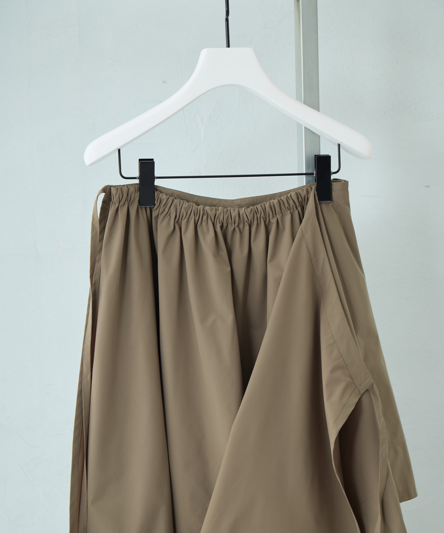 Asymmetry Wrap Layer Skirt STUDIOUS