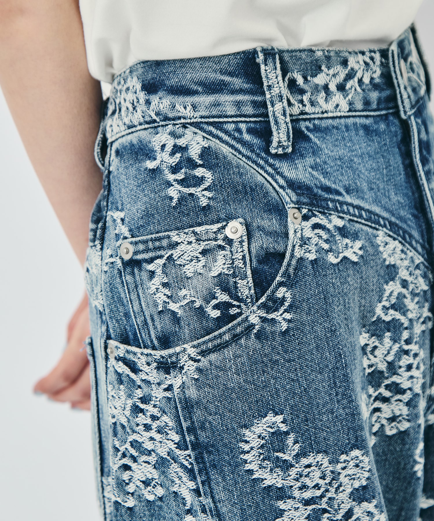 LACE-JACQUARD DENIM STRAIGHT JEANS FETICO