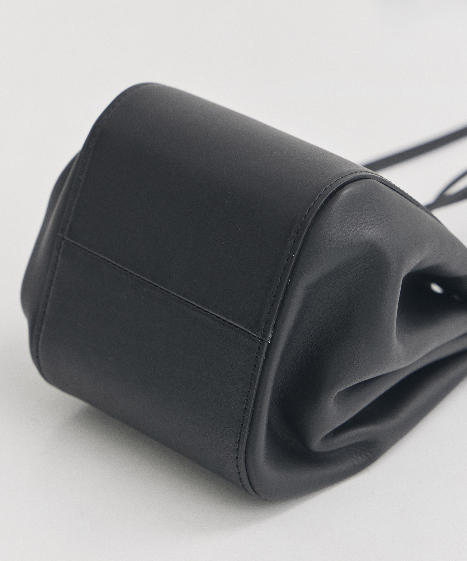 別注レザー巾着BAG COURTNEY ORLA
