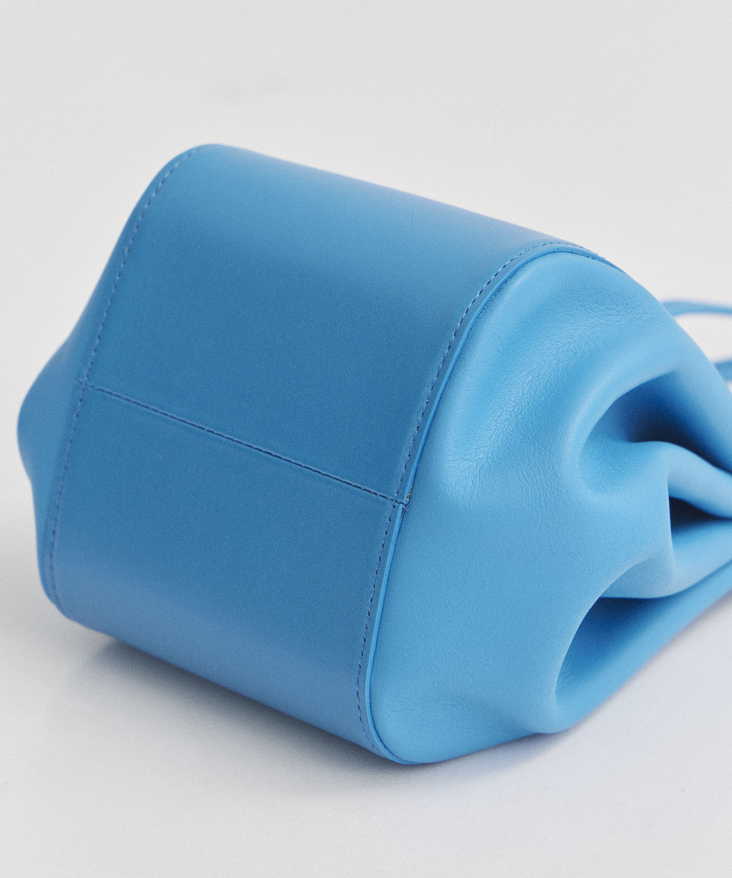 別注レザー巾着BAG COURTNEY ORLA