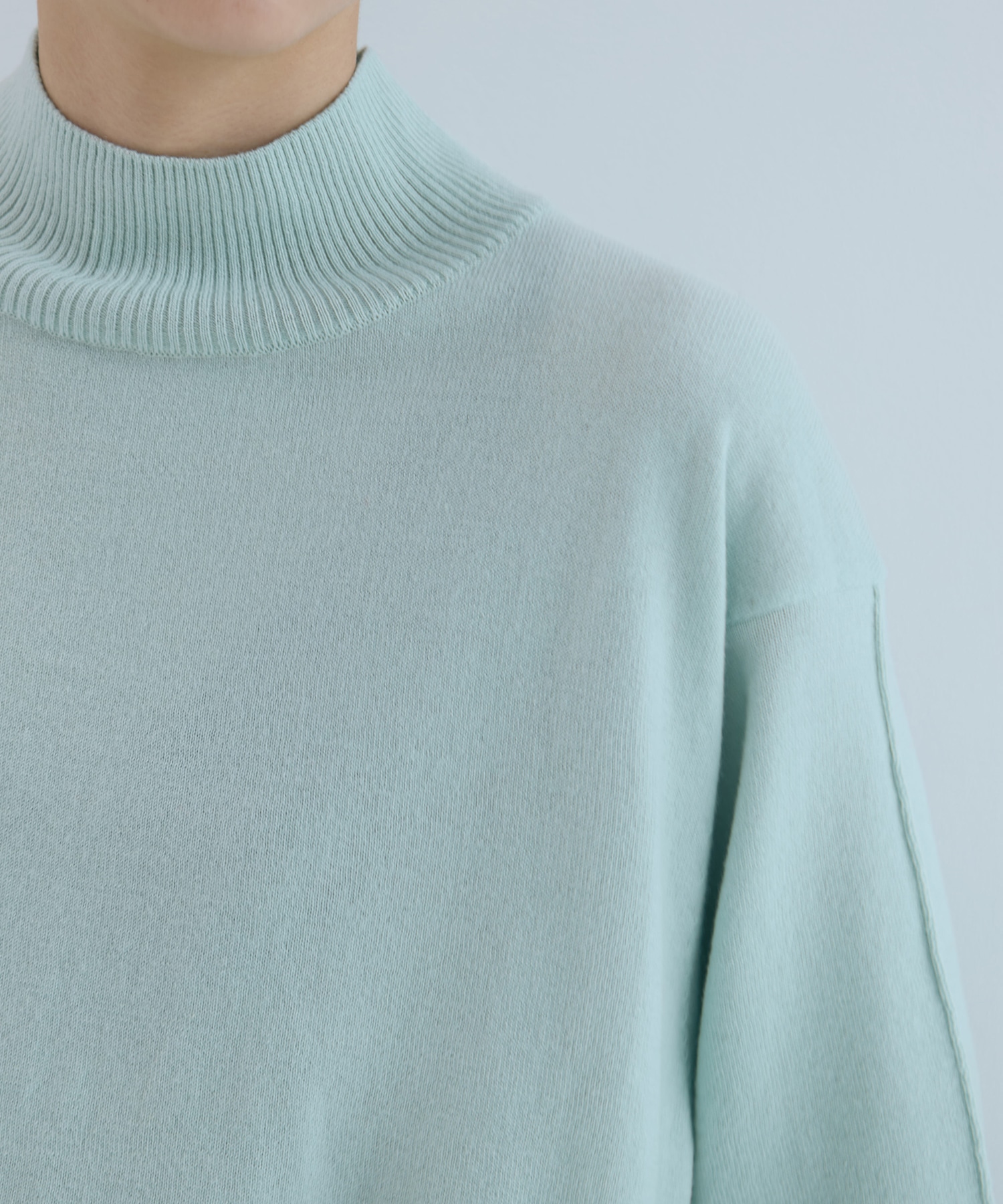Merino Wool Turtle Neck Knit STUDIOUS