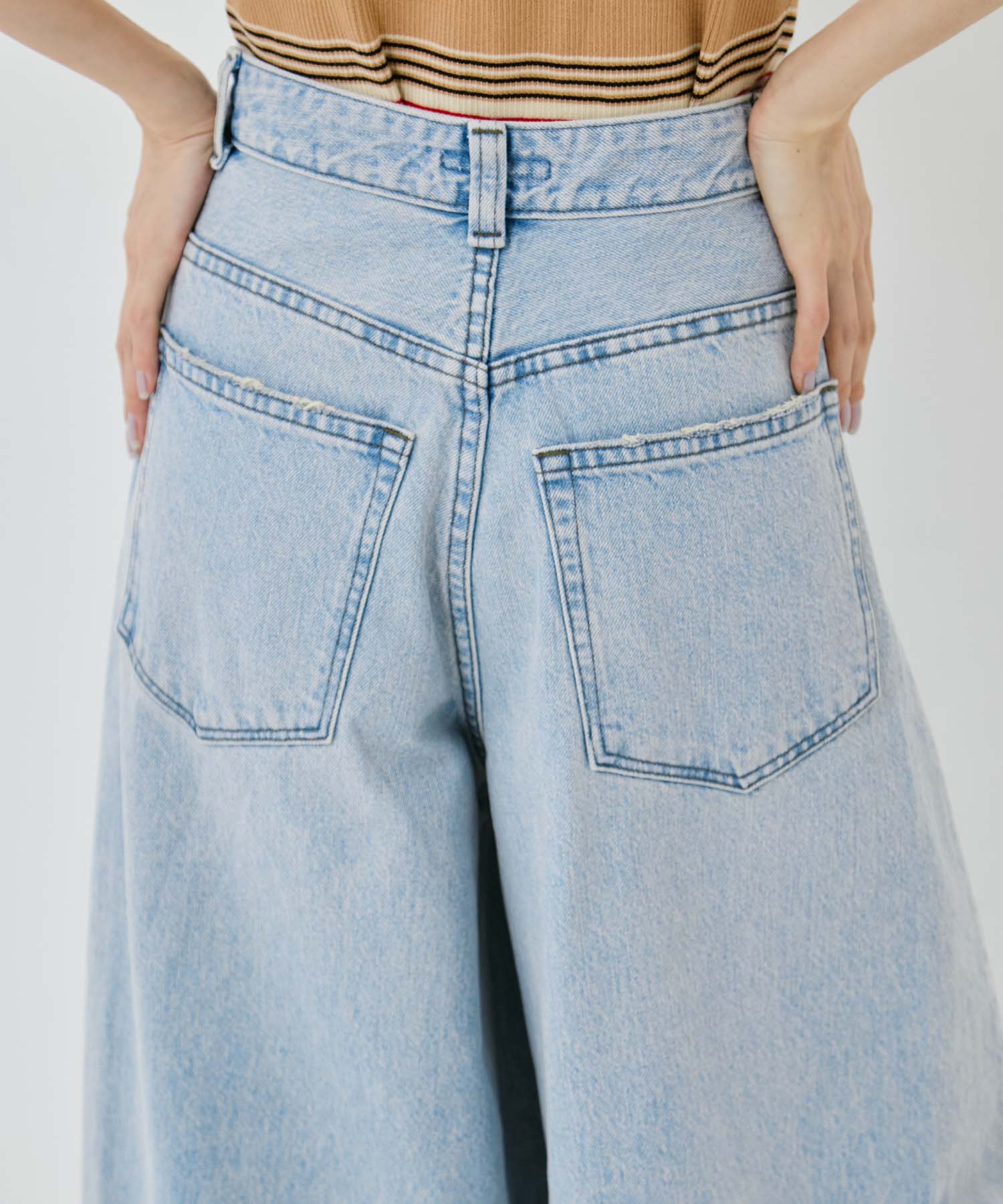 Bleached Baggy Jeans STUDIOUS