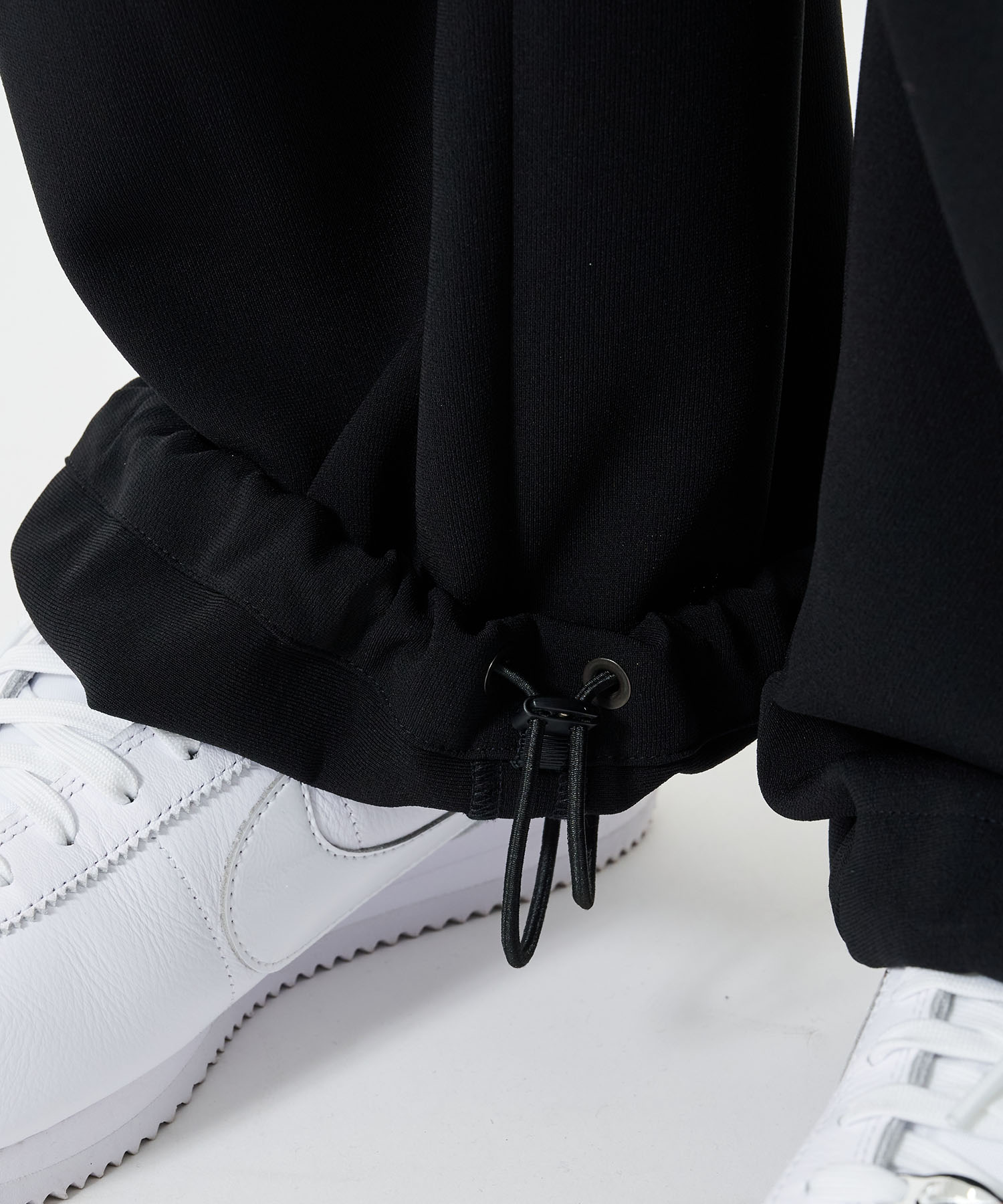 ESSENTIAL RELAX WIDE PANTS STUDIOUS