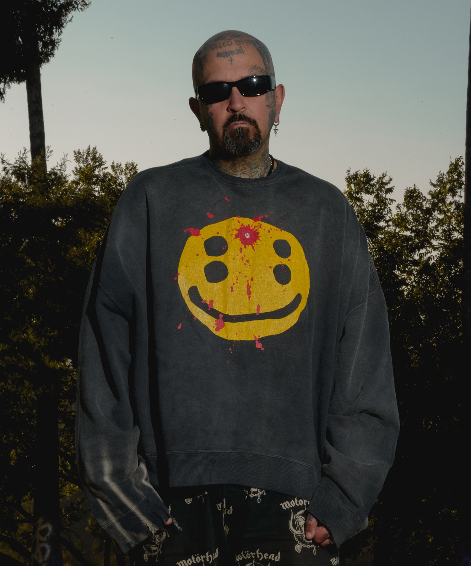 SM-YS1-0000-C06/CP_CREW SWT/SMILE/BLACK SAINT M××××××
