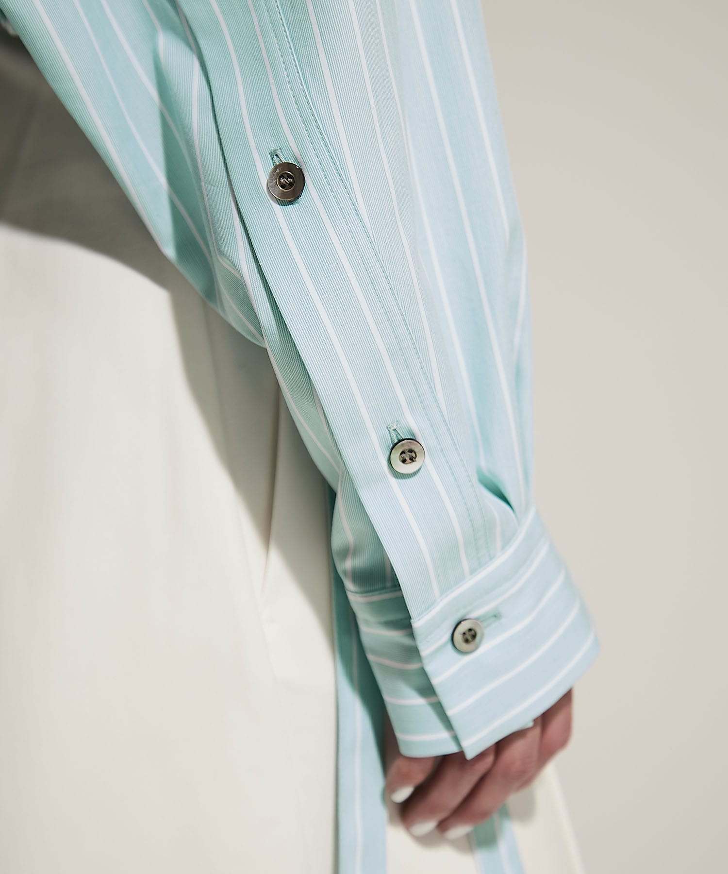Double Belt Cropped Shirt UJOH