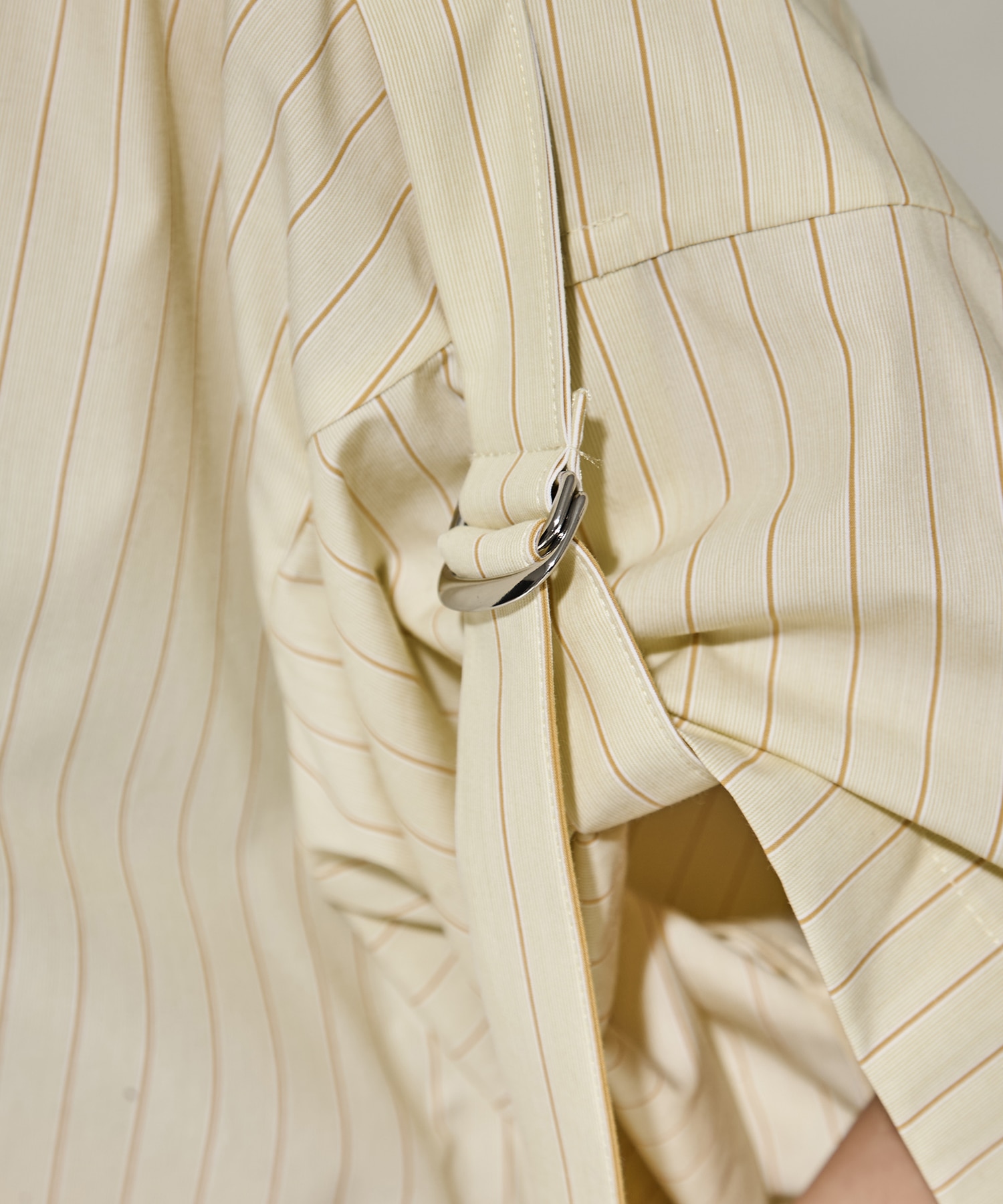 Square belt Shirt UJOH
