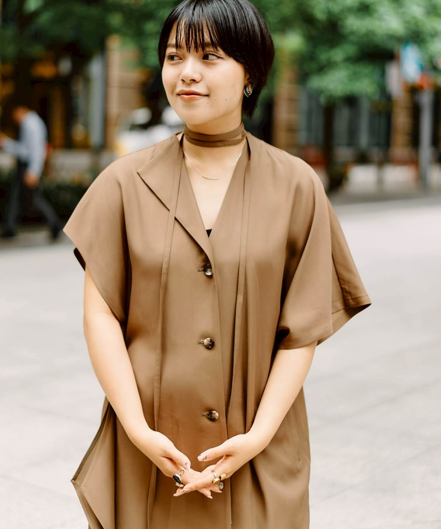 Ana asymmetry dress BE AKIRANAKA