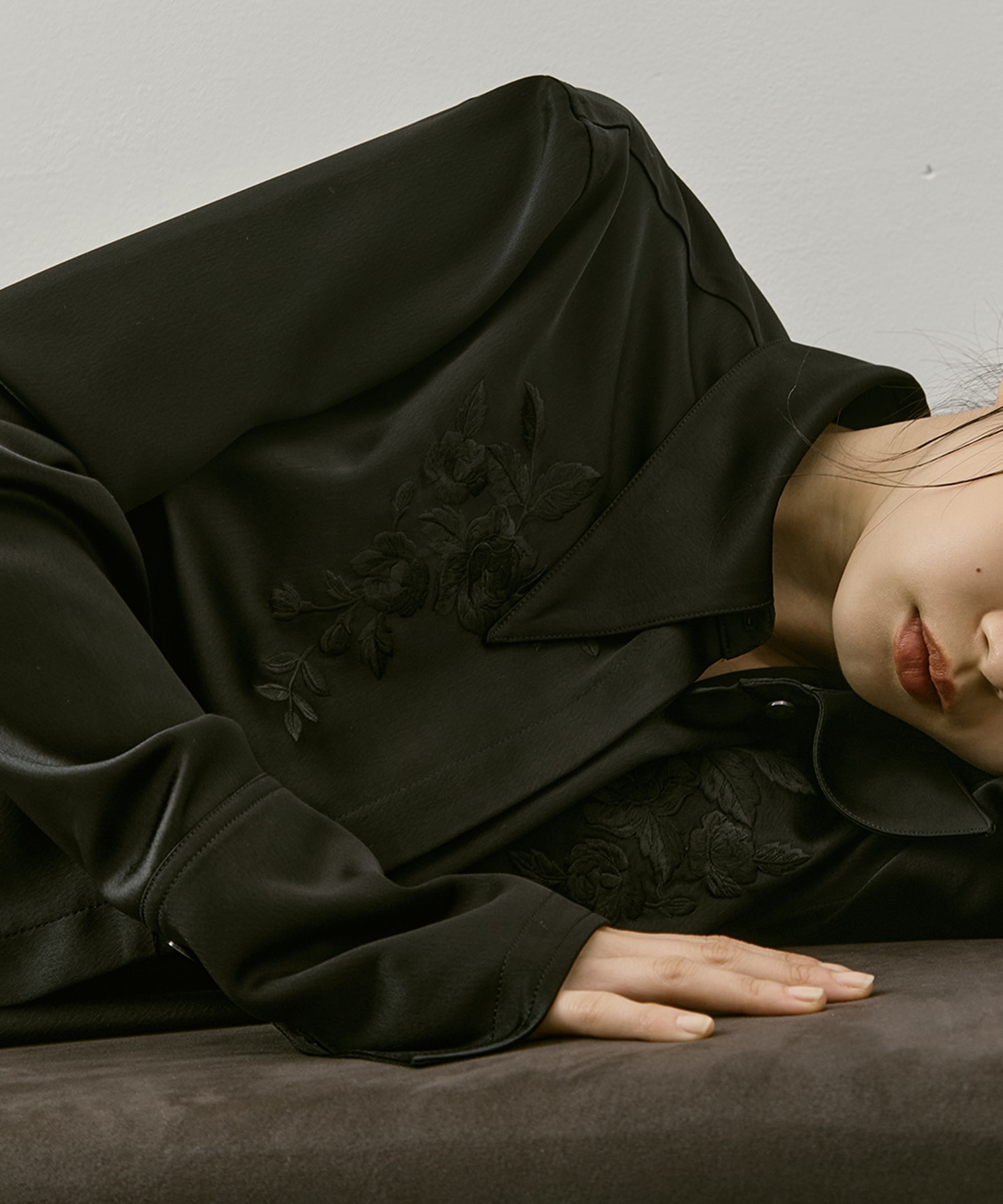 別注 EMBROIDERY SATIN SHIRT FETICO