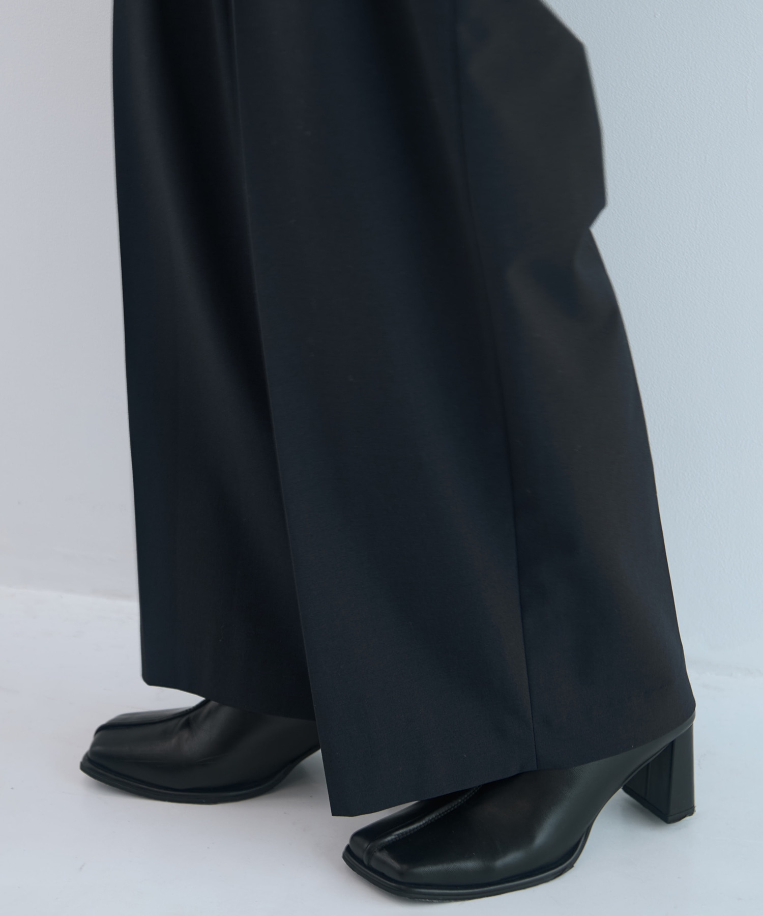 Belted High Waist Trousers STUDIOUS