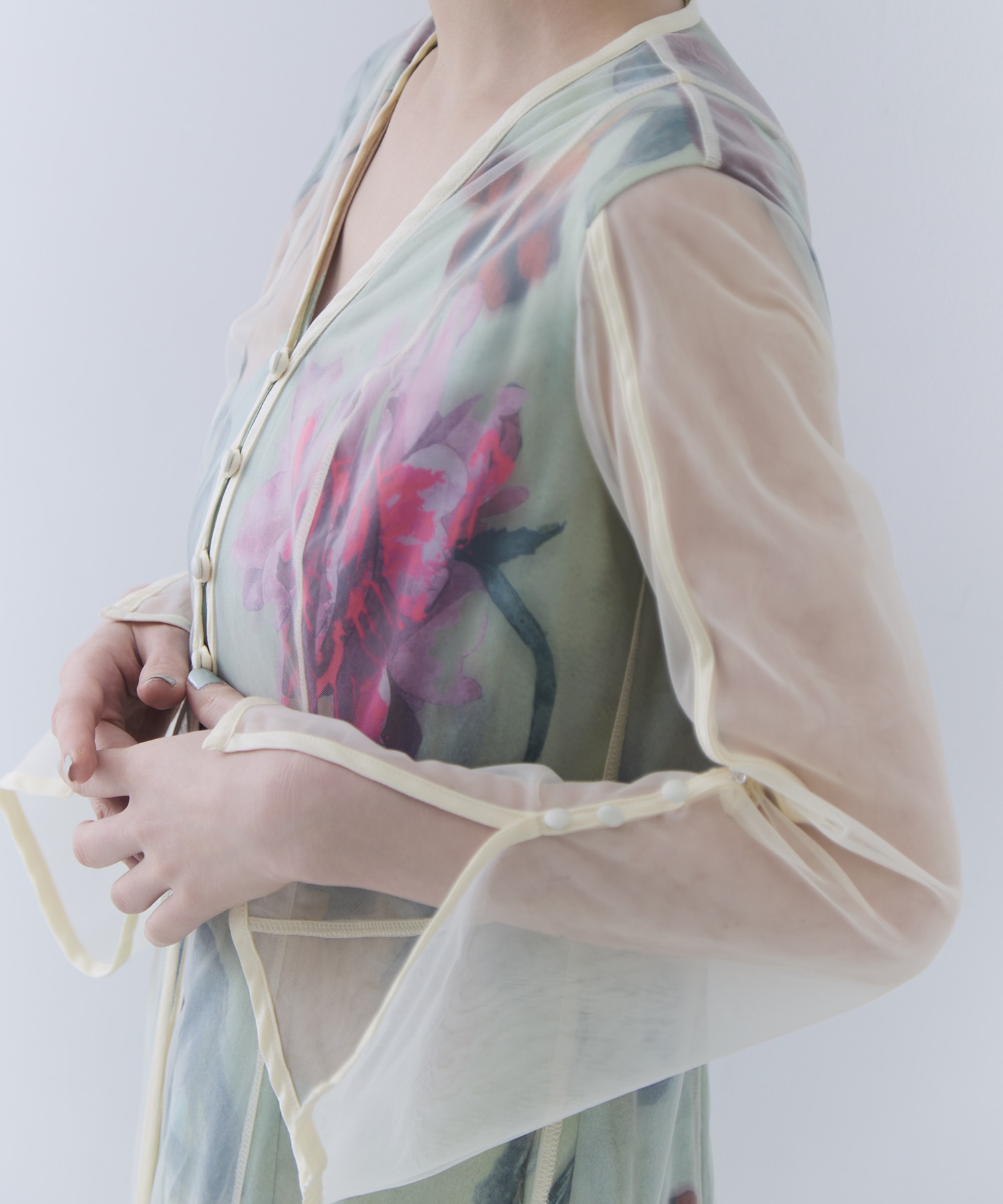 UND GRACE CHIFFON VEIL DRESS AMERI