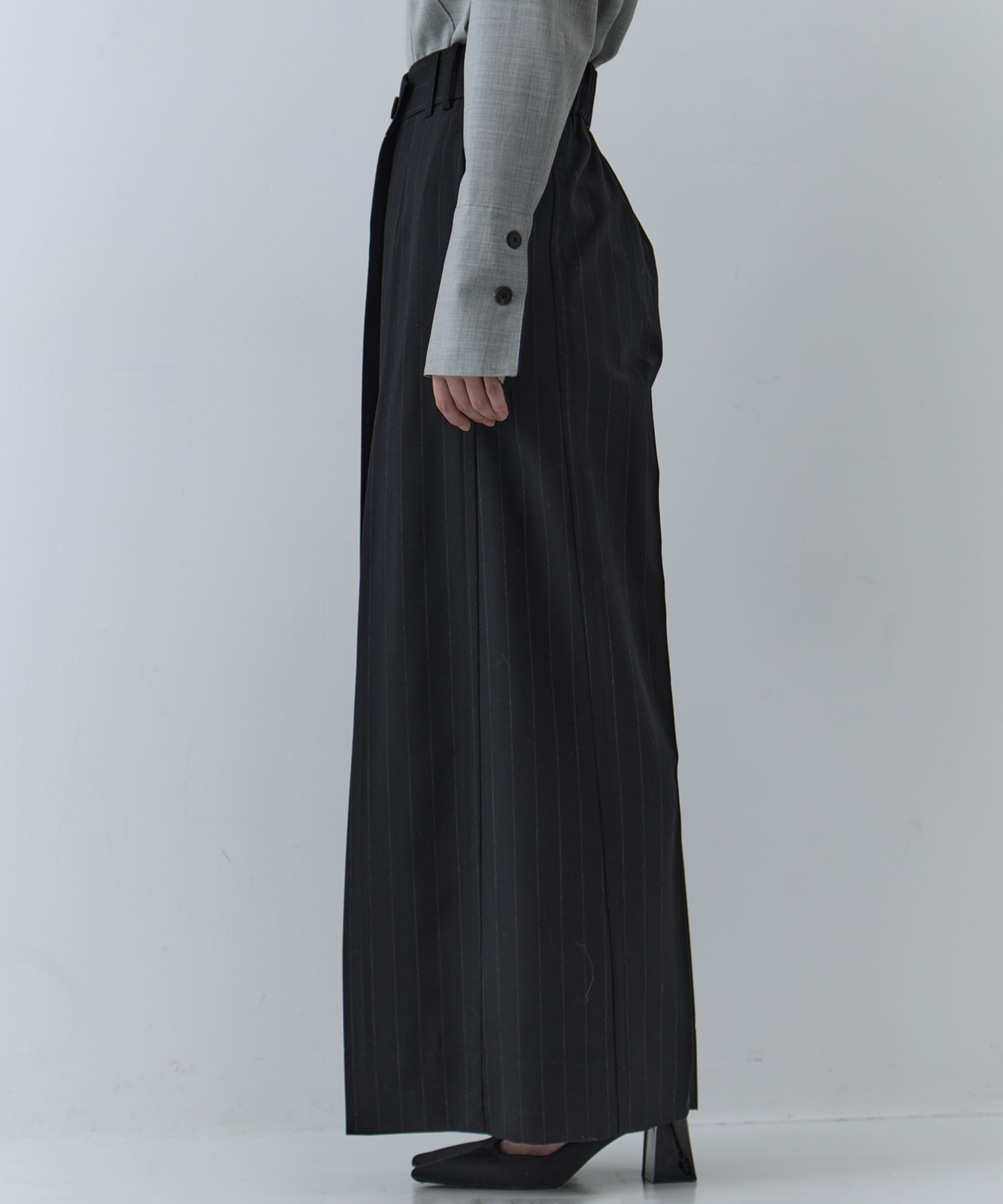 Asymmetric Tucked Flare Trousers STUDIOUS