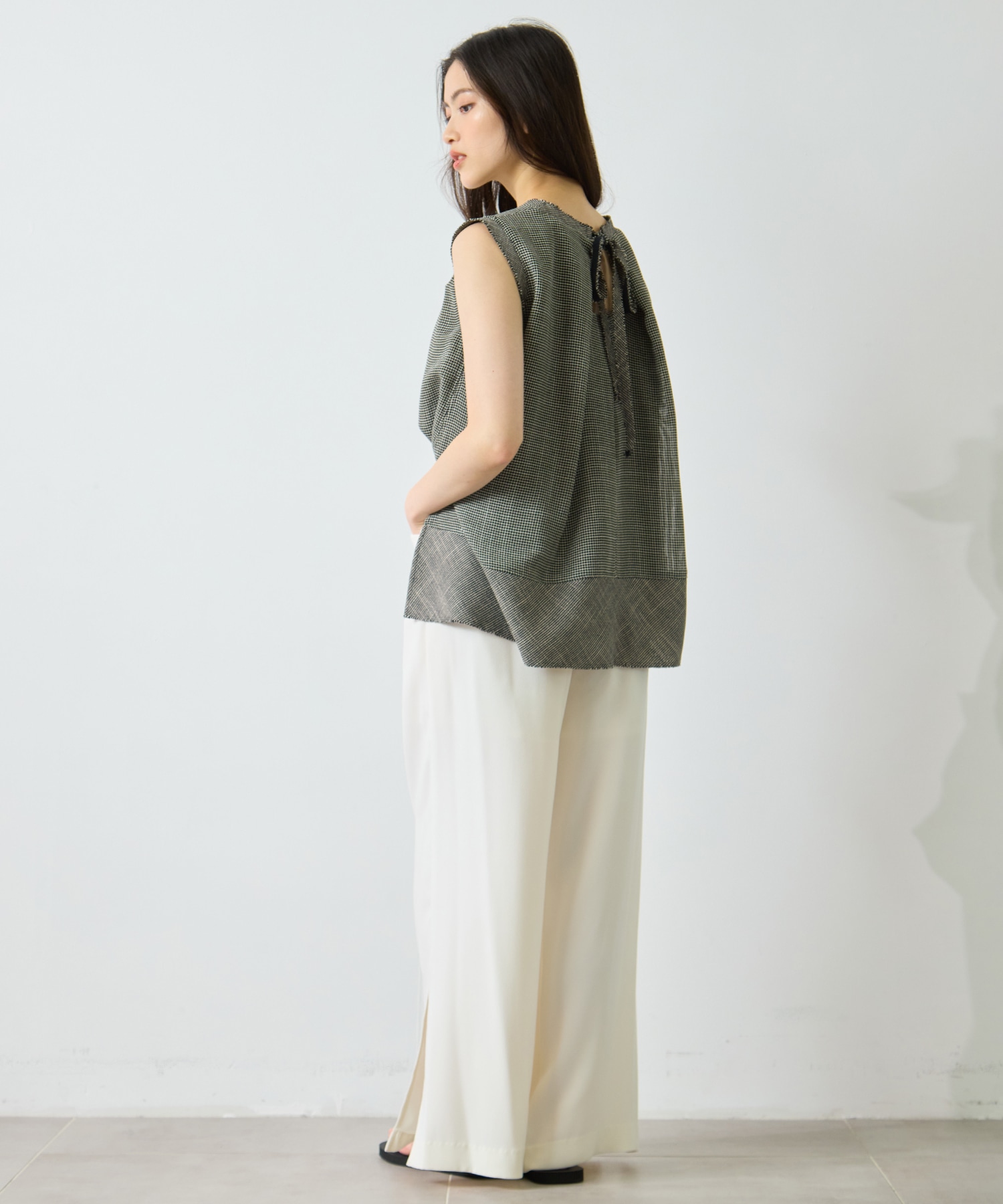 Sleeveless Washable Mesh Blouse STUDIOUS