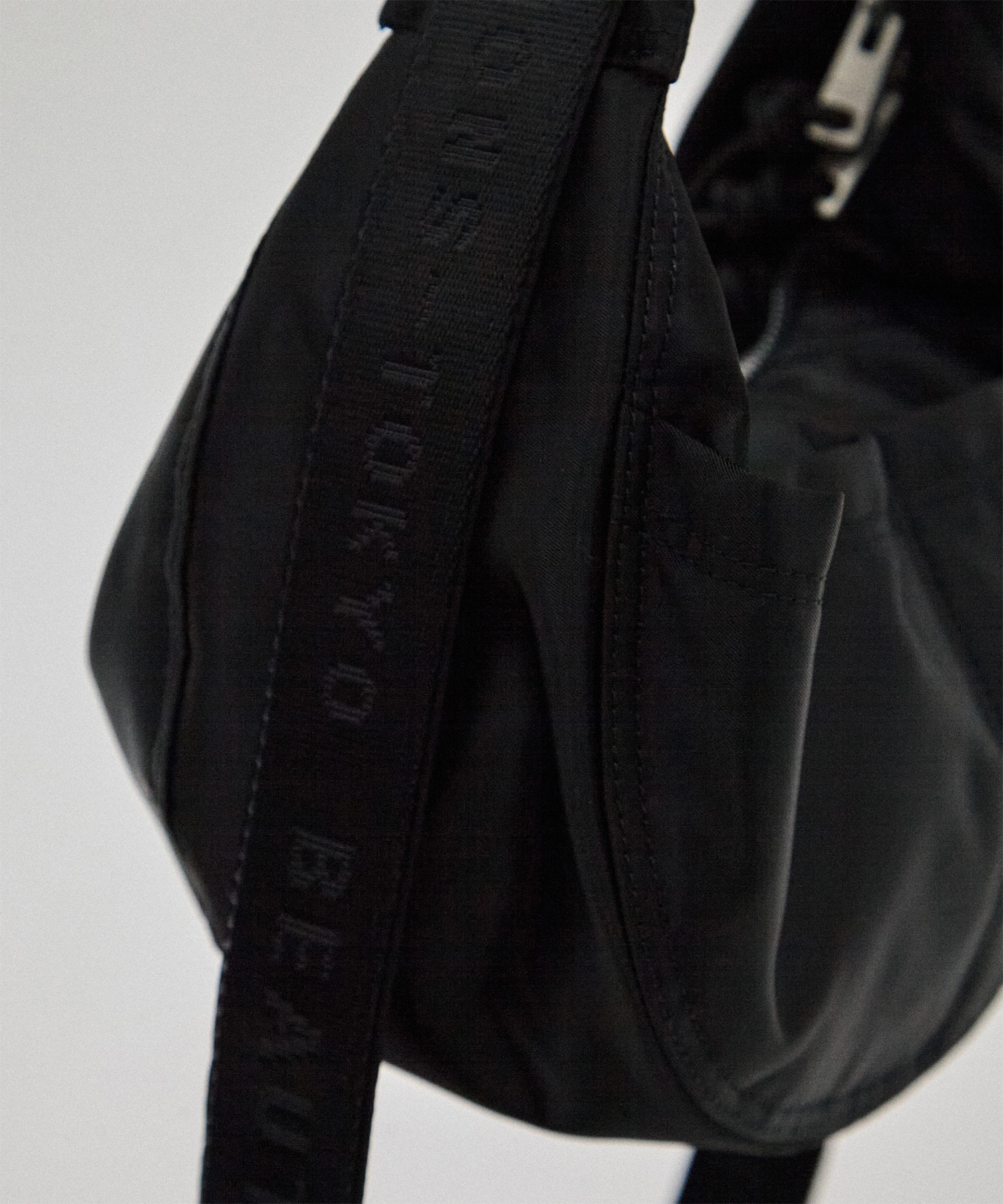 別注nylon moon shoulder bag beautiful people