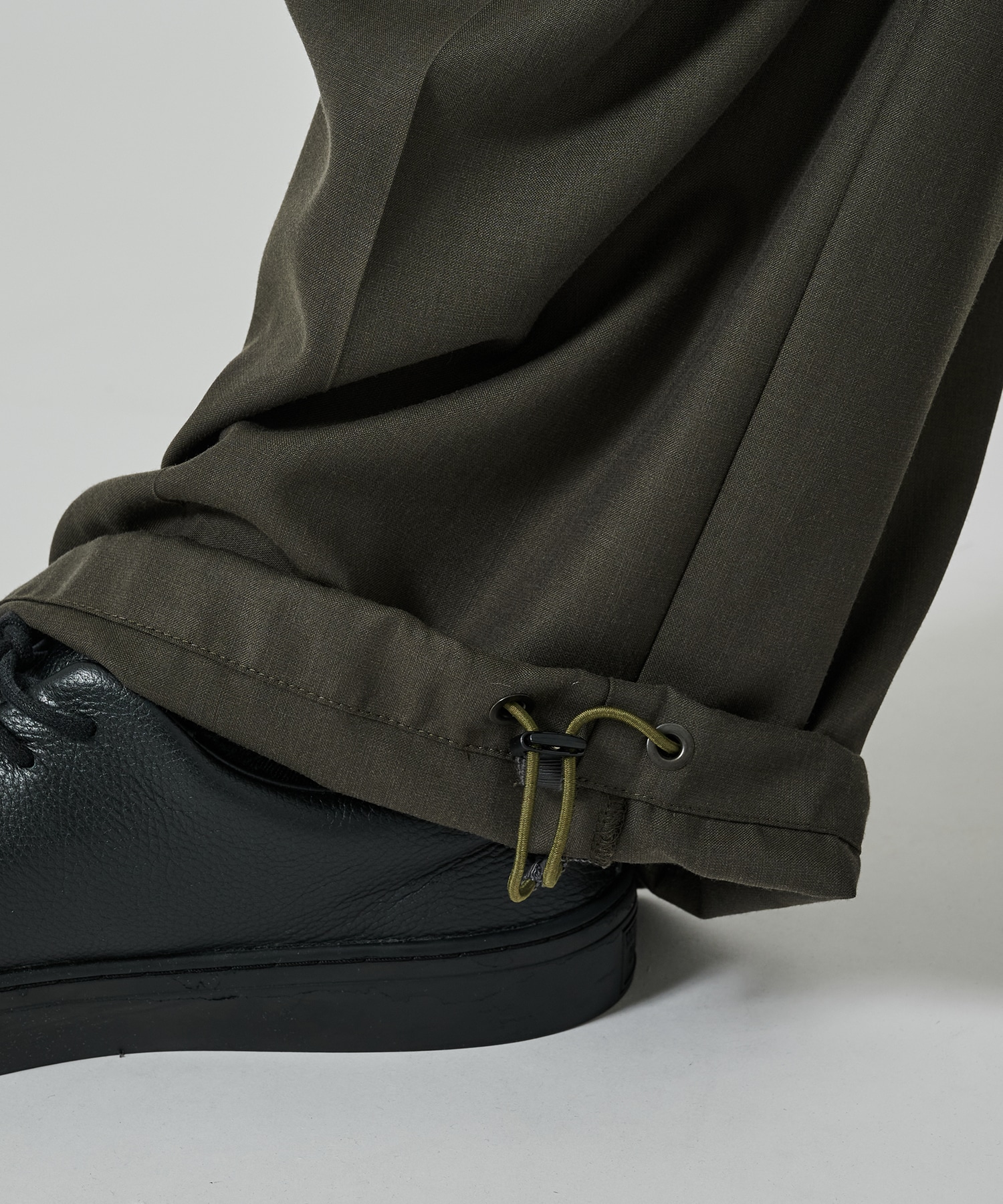 【涼しいウール】COOL WOOL CARGO PANTS STUDIOUS
