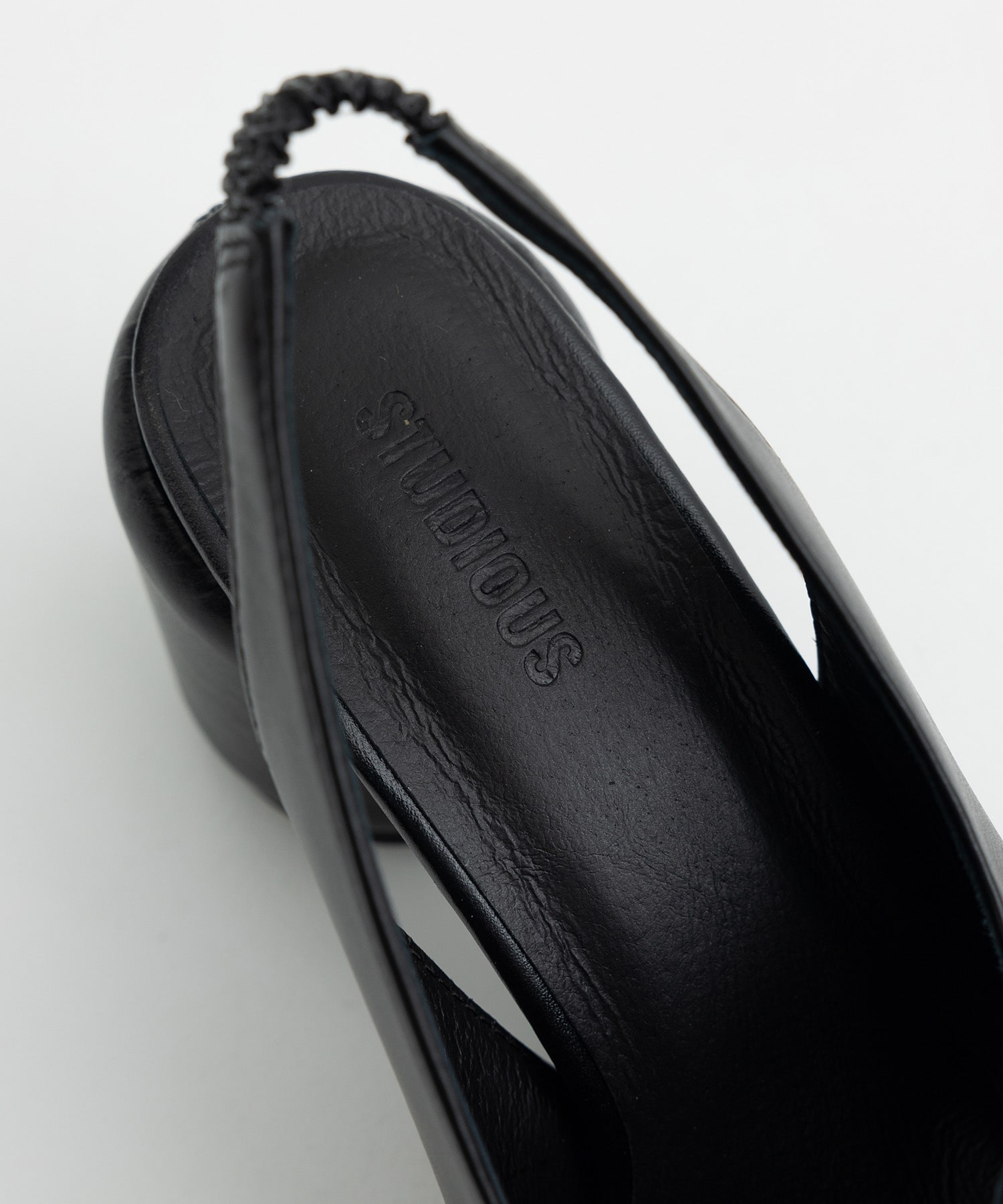 Round Shaped Slingback STUDIOUS
