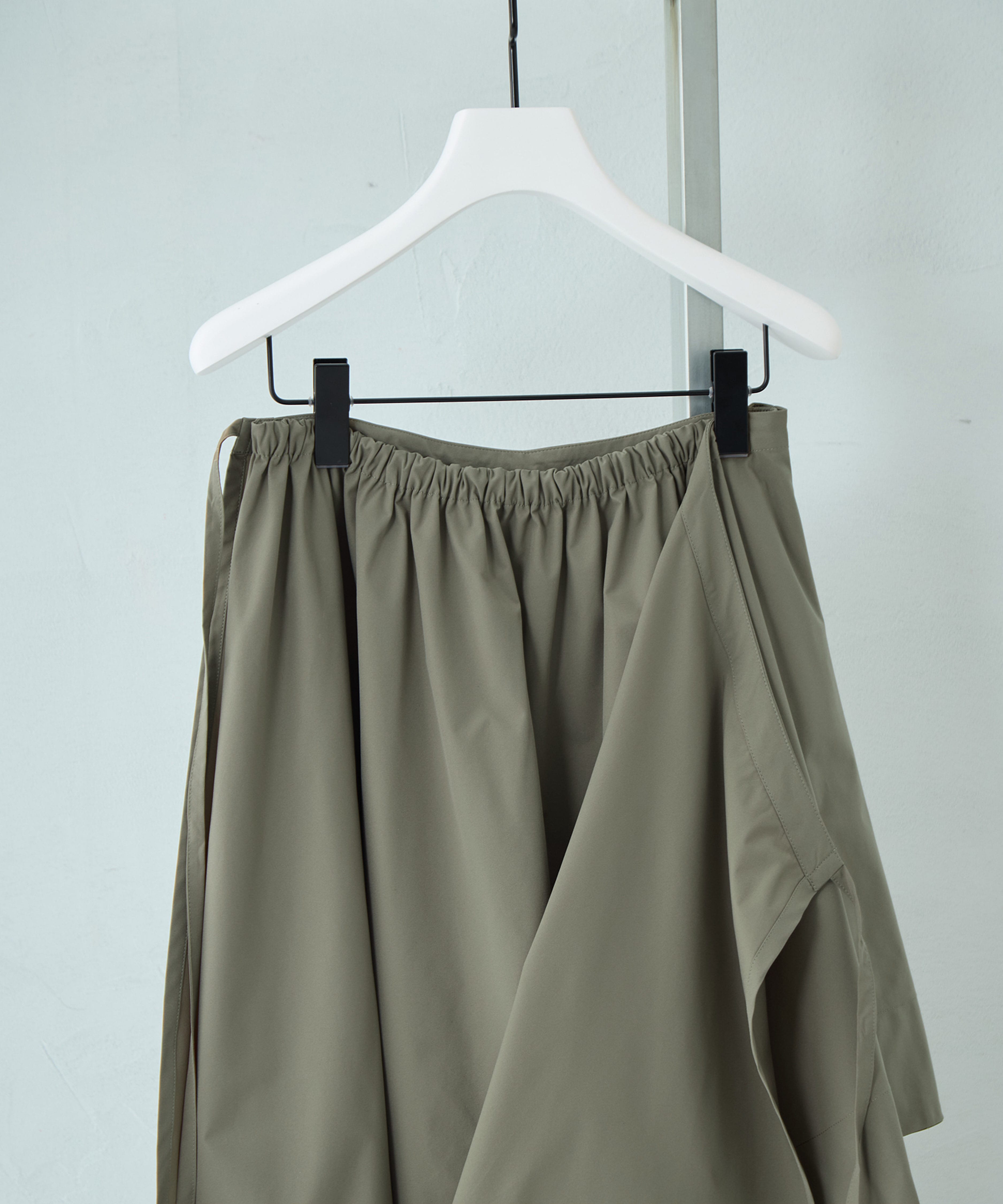 Asymmetry Wrap Layer Skirt STUDIOUS