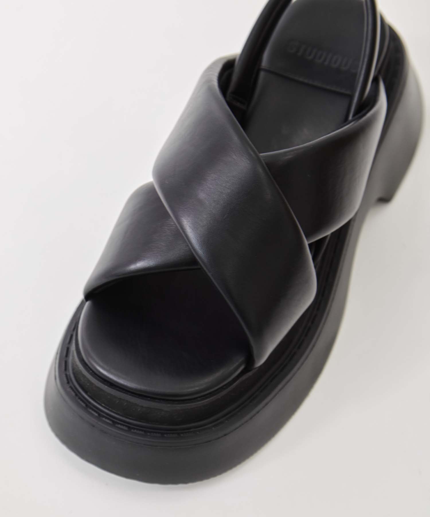Padded Cross Sandals STUDIOUS
