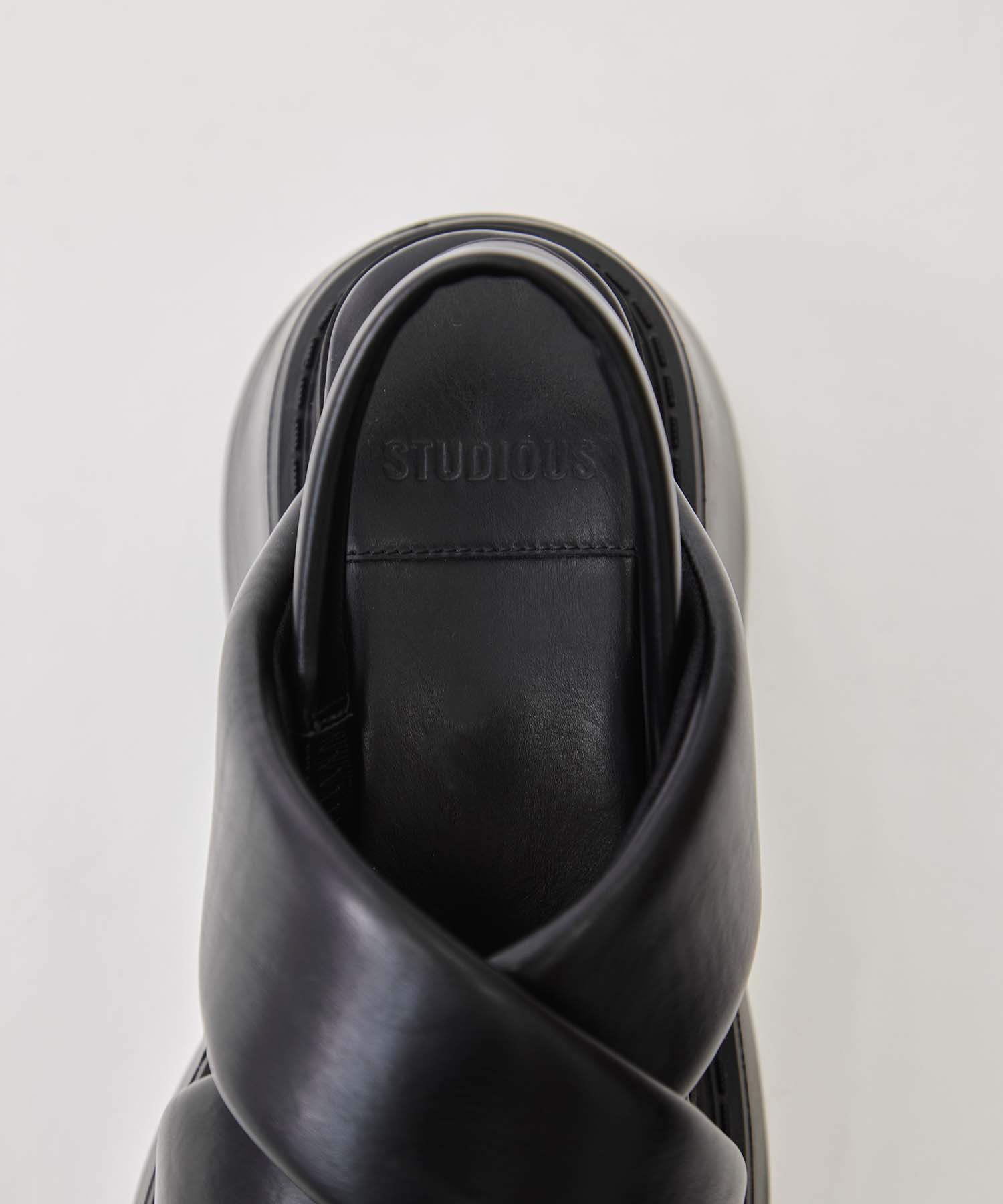 Padded Cross Sandals STUDIOUS