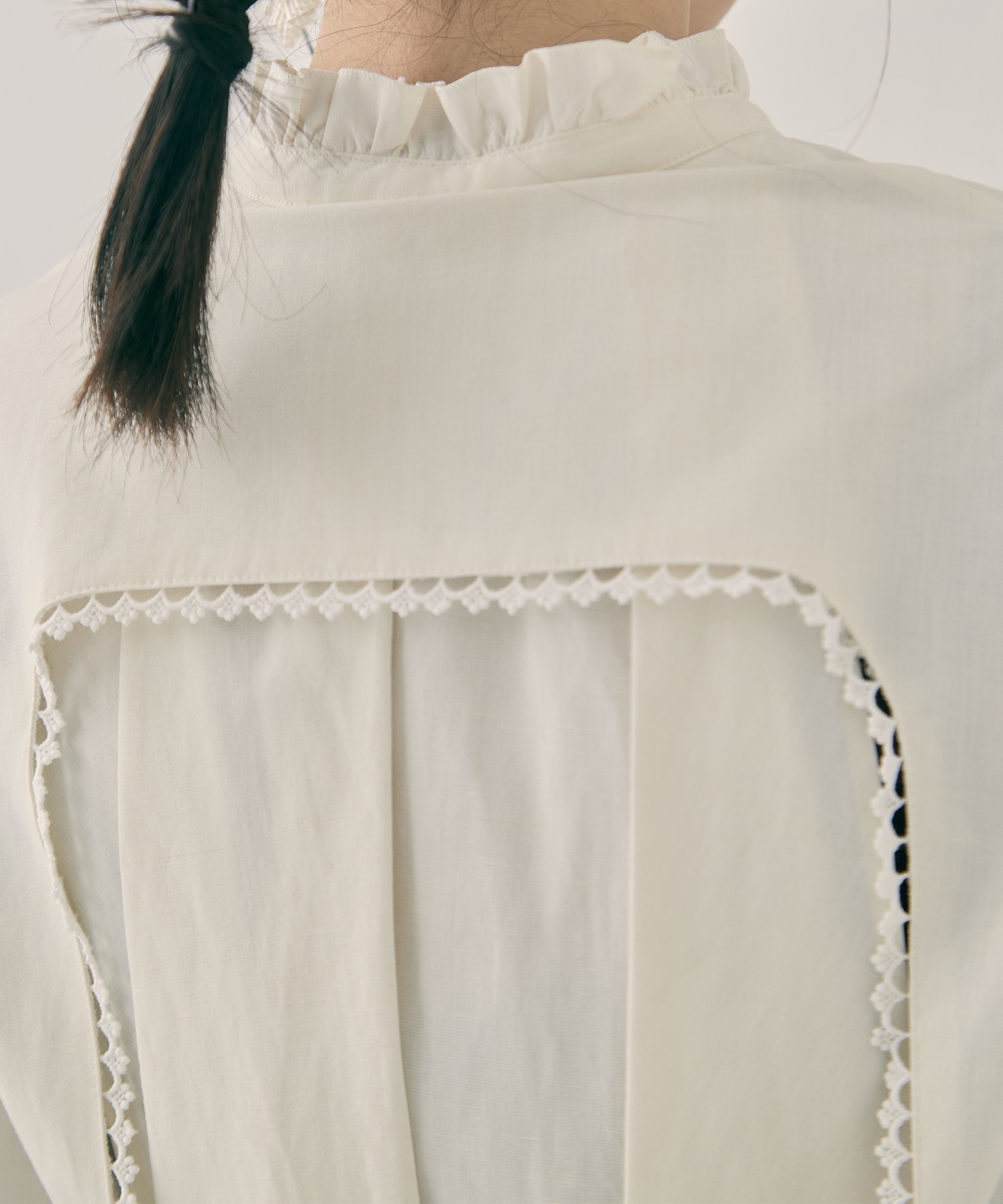 back curtain cropped blouse tanakadaisuke