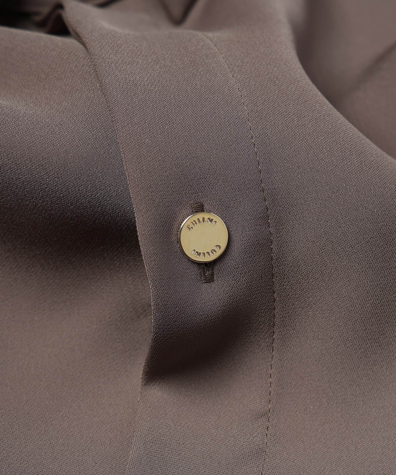 Double Satin Minimal Chin Tab Long Sleeve Shirt CULLNI
