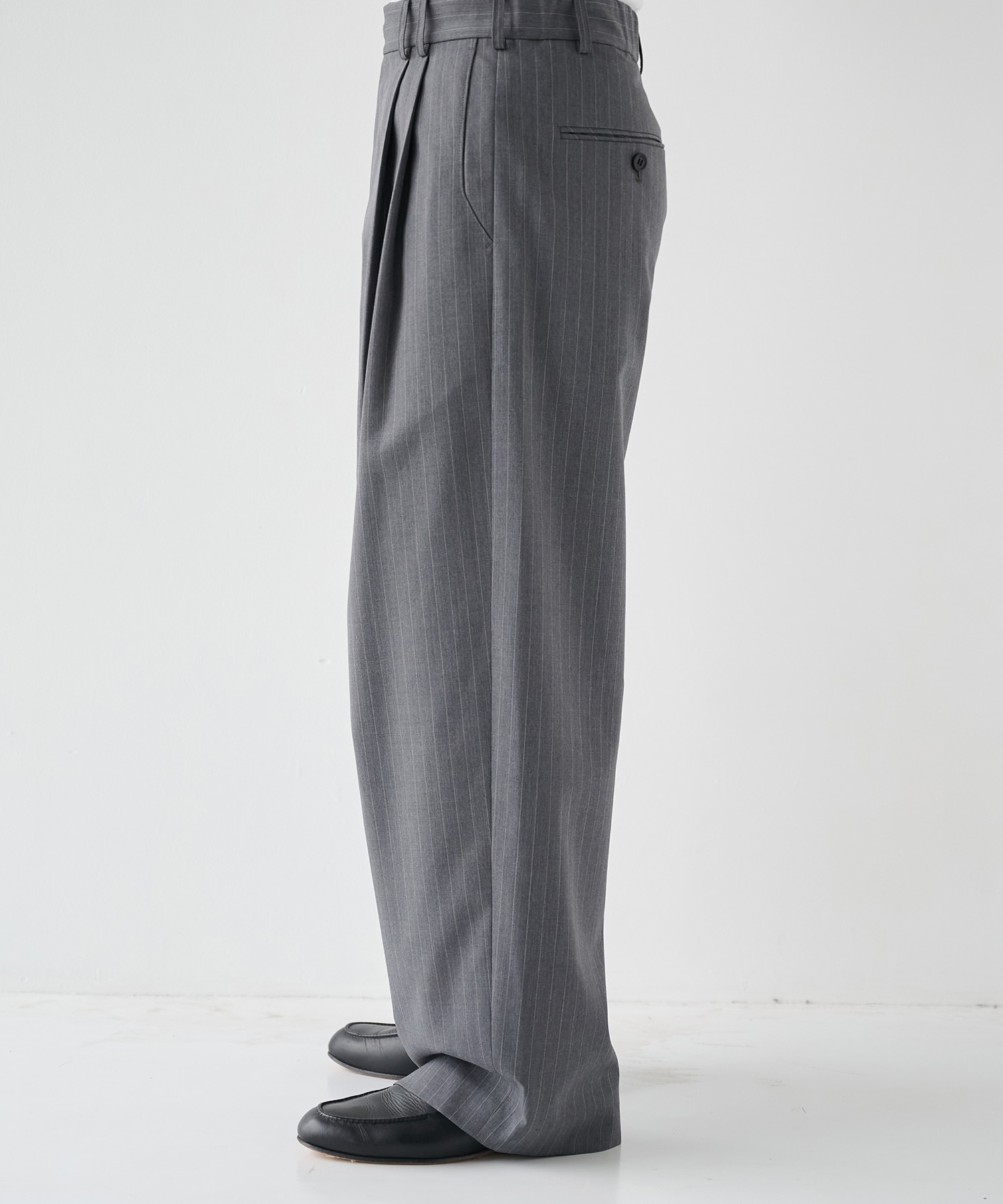 2Tuck Curve Slacks STUDIOUS