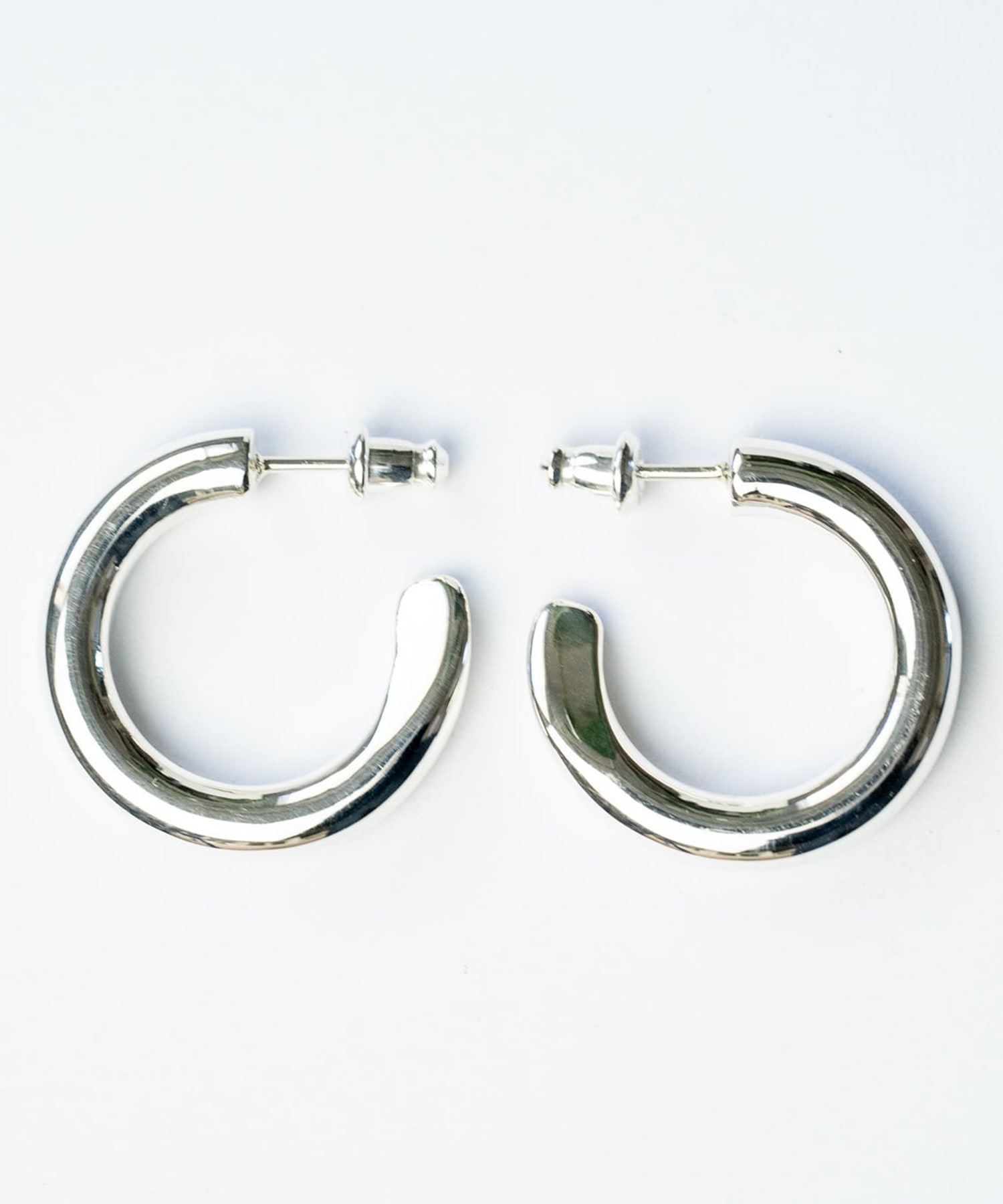 PI-005 Round earring (Large) 線径 4.5mm　(左耳用) WAKAN SILVER SMITH