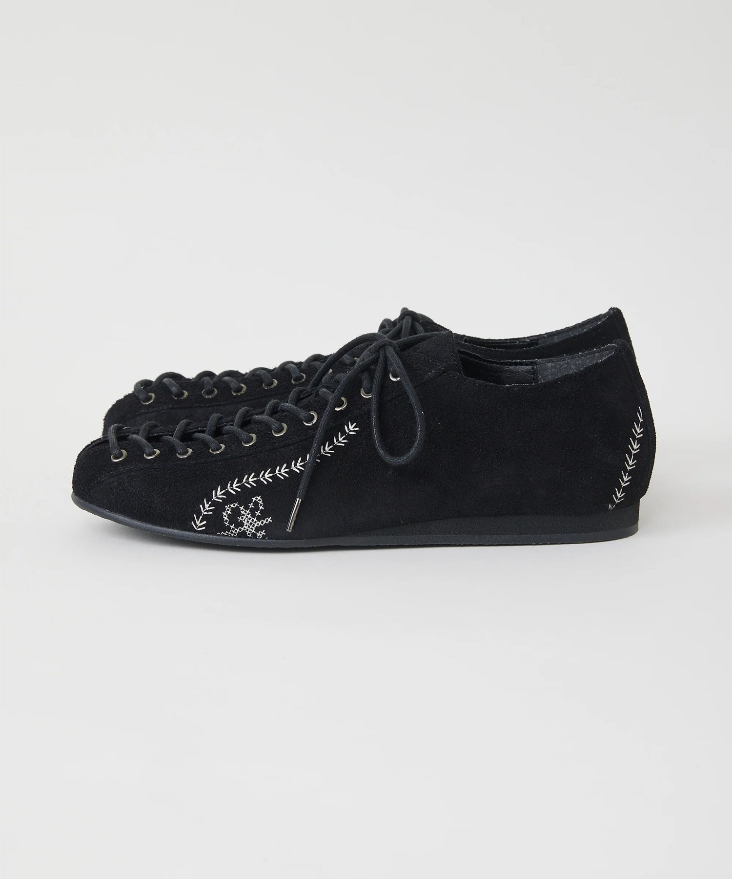 ANTIQUE SNEAKER SHINYAKOZUKA