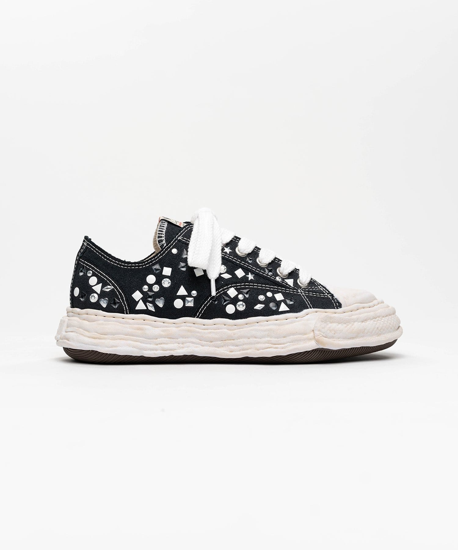 A16FW724 PETERSON 23 embellished canvas Low Maison MIHARA YASUHIRO